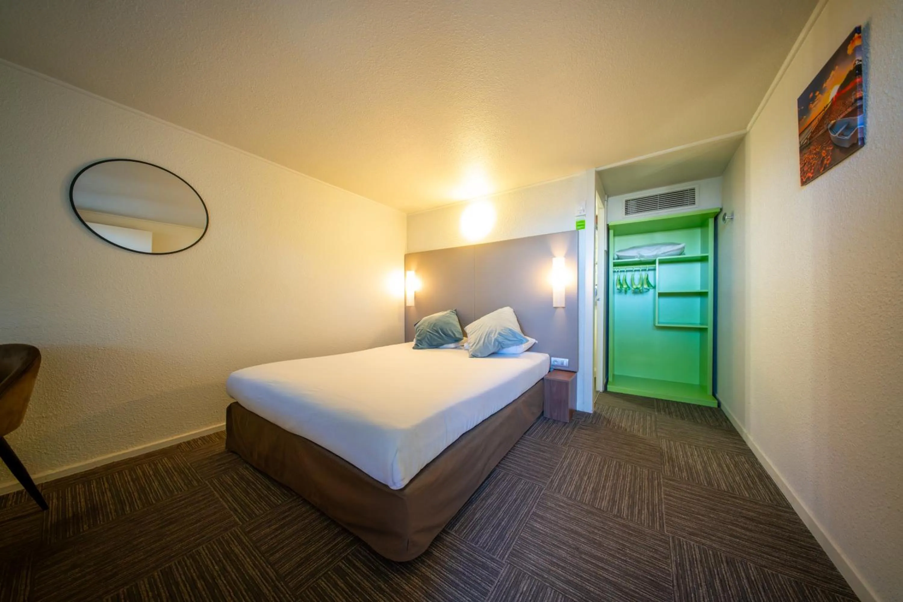 Bed in Ampaline HOTEL - Perigueux Boulazac