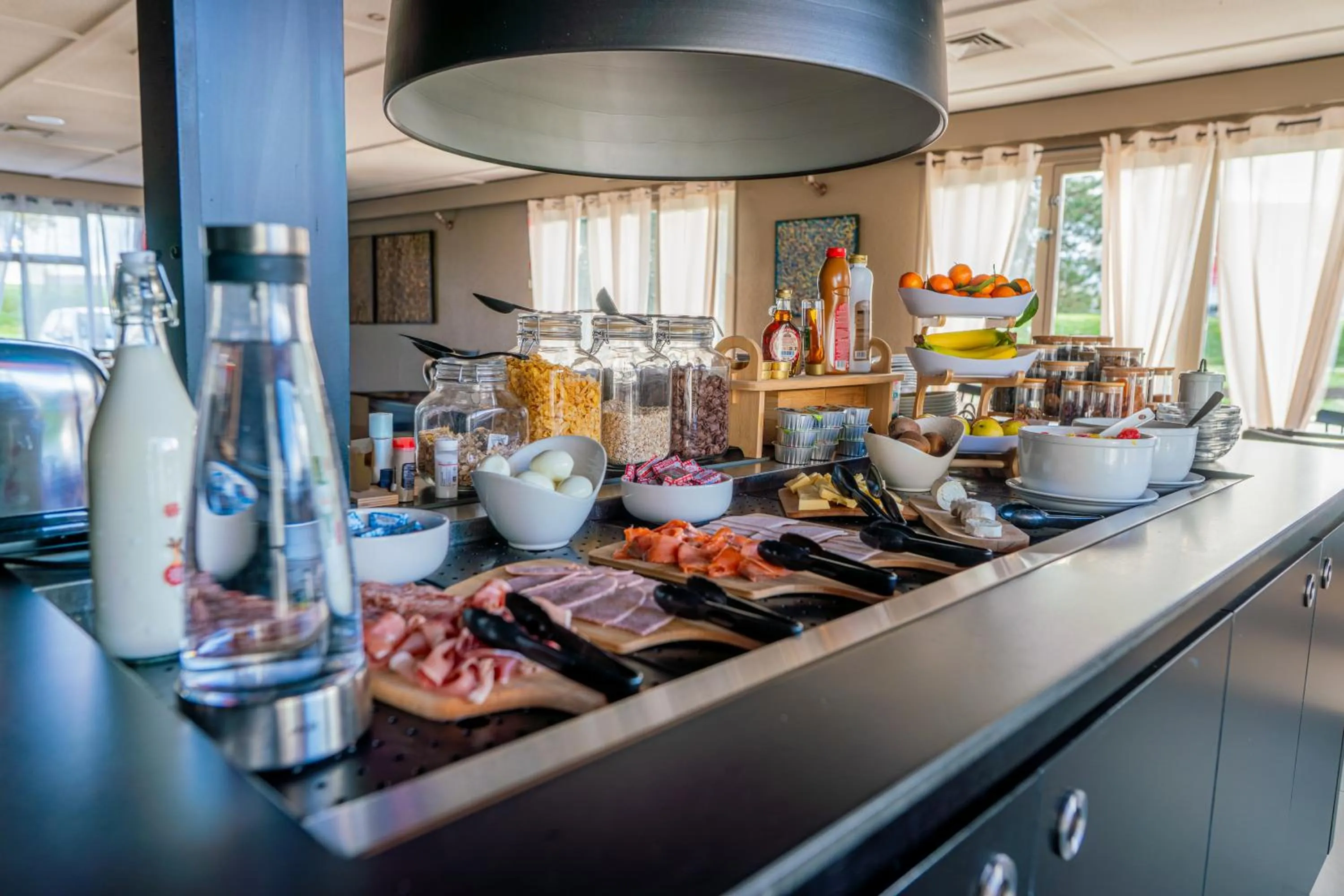 Breakfast in Ampaline HOTEL - Perigueux Boulazac
