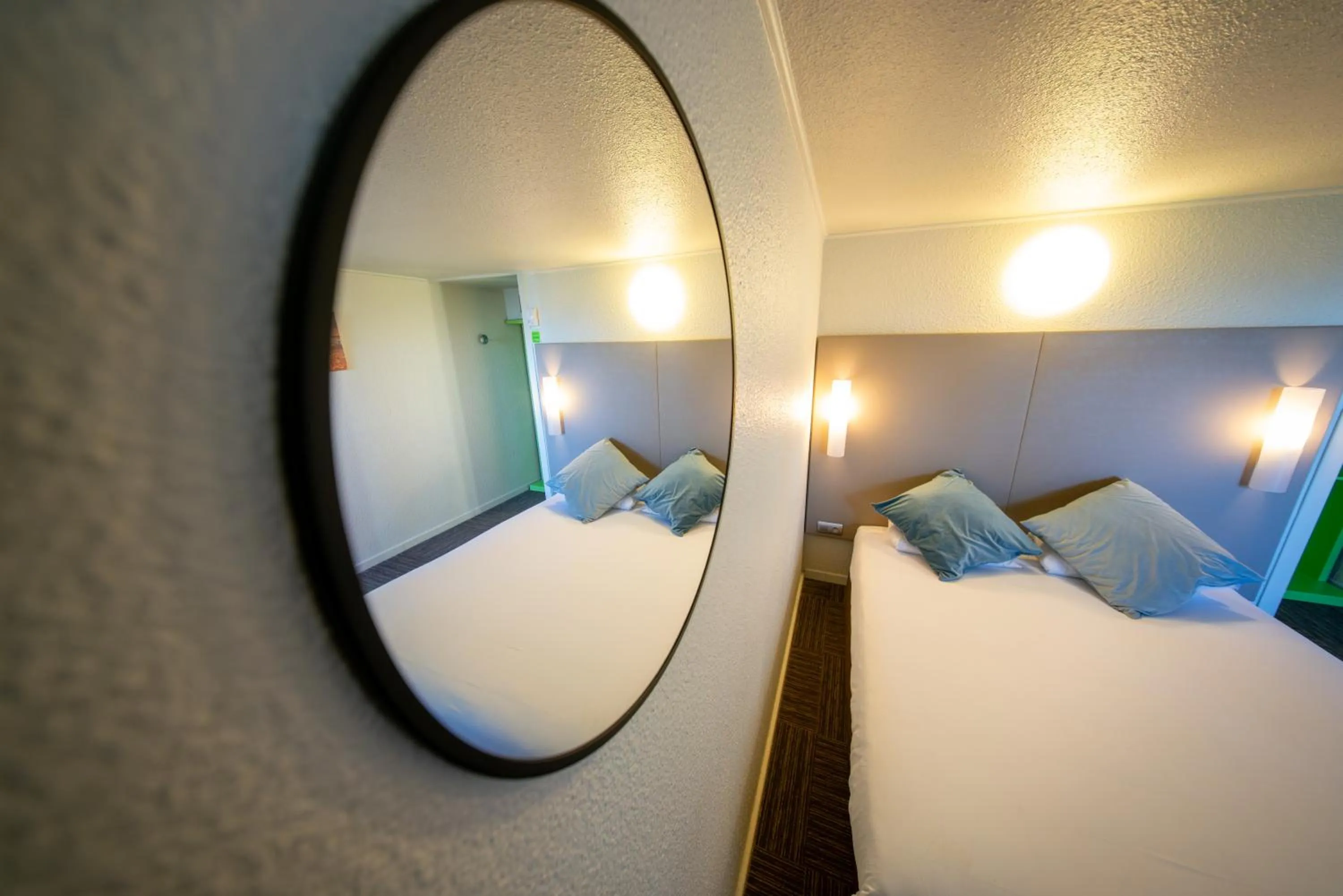 Bed in Ampaline HOTEL - Perigueux Boulazac