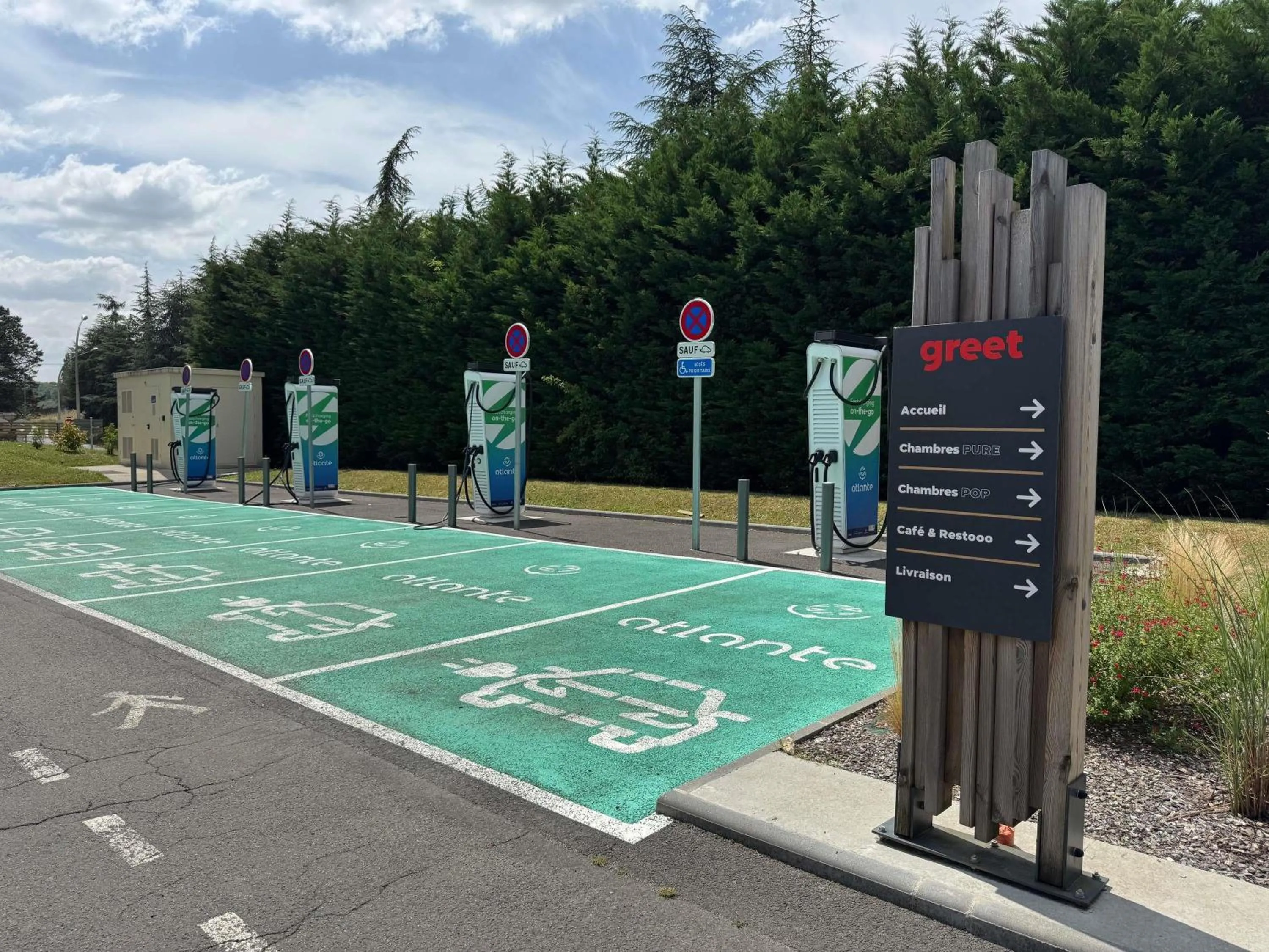Property building in greet hôtel Angoulême