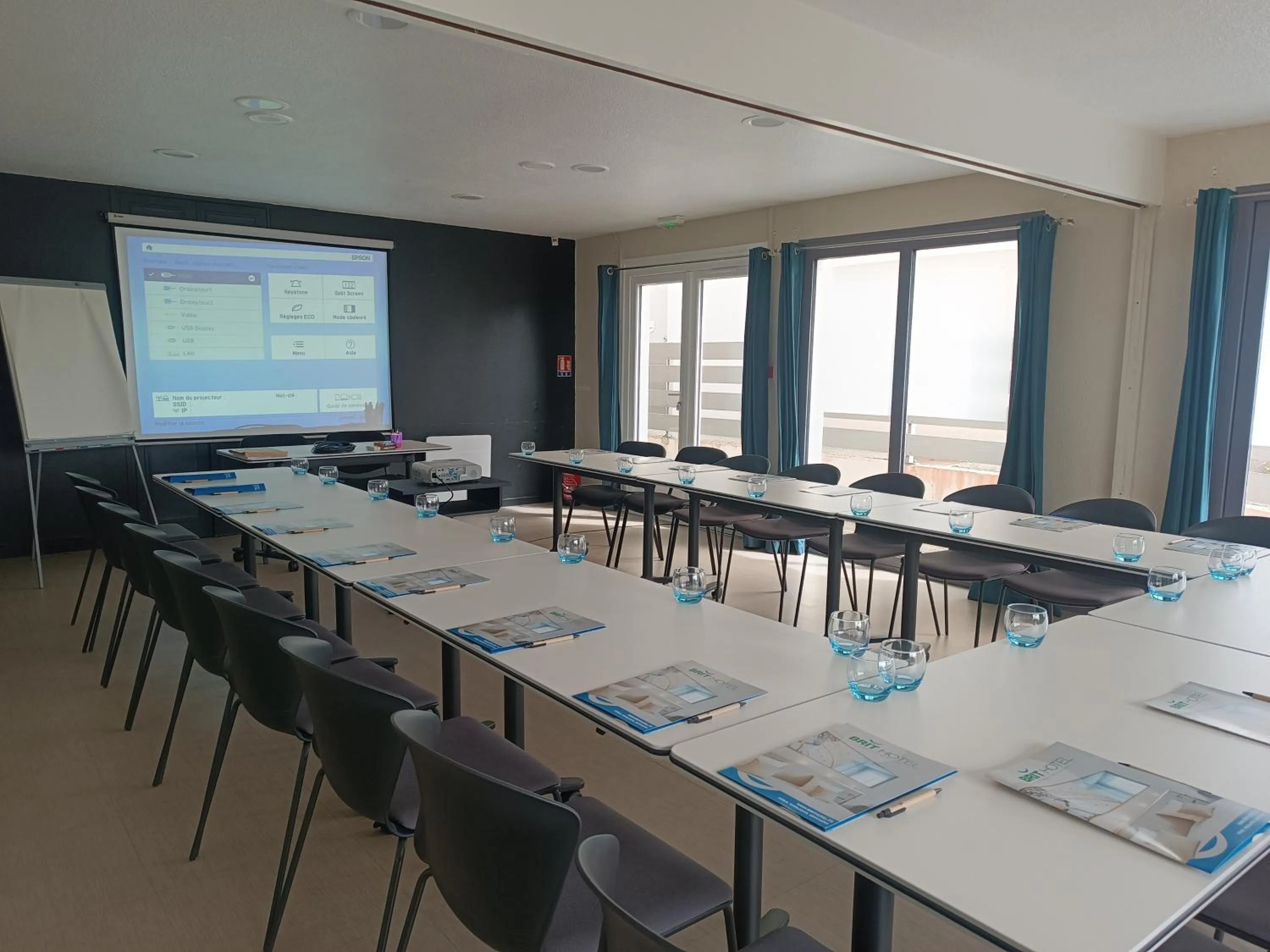 Meeting/conference room in Brit Hotel Quimper Sud