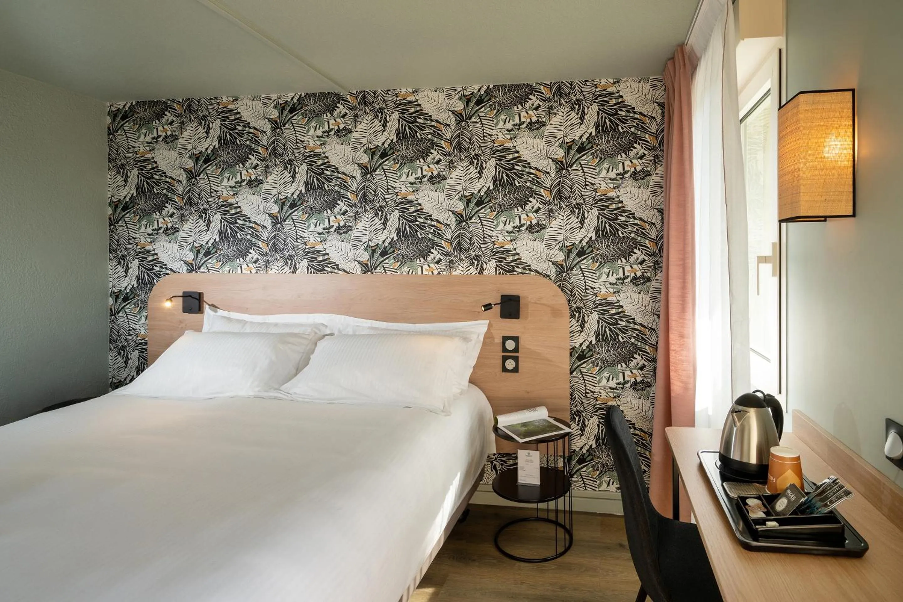 Bed in Sure Hotel by Best Western Rochefort-sur-Mer