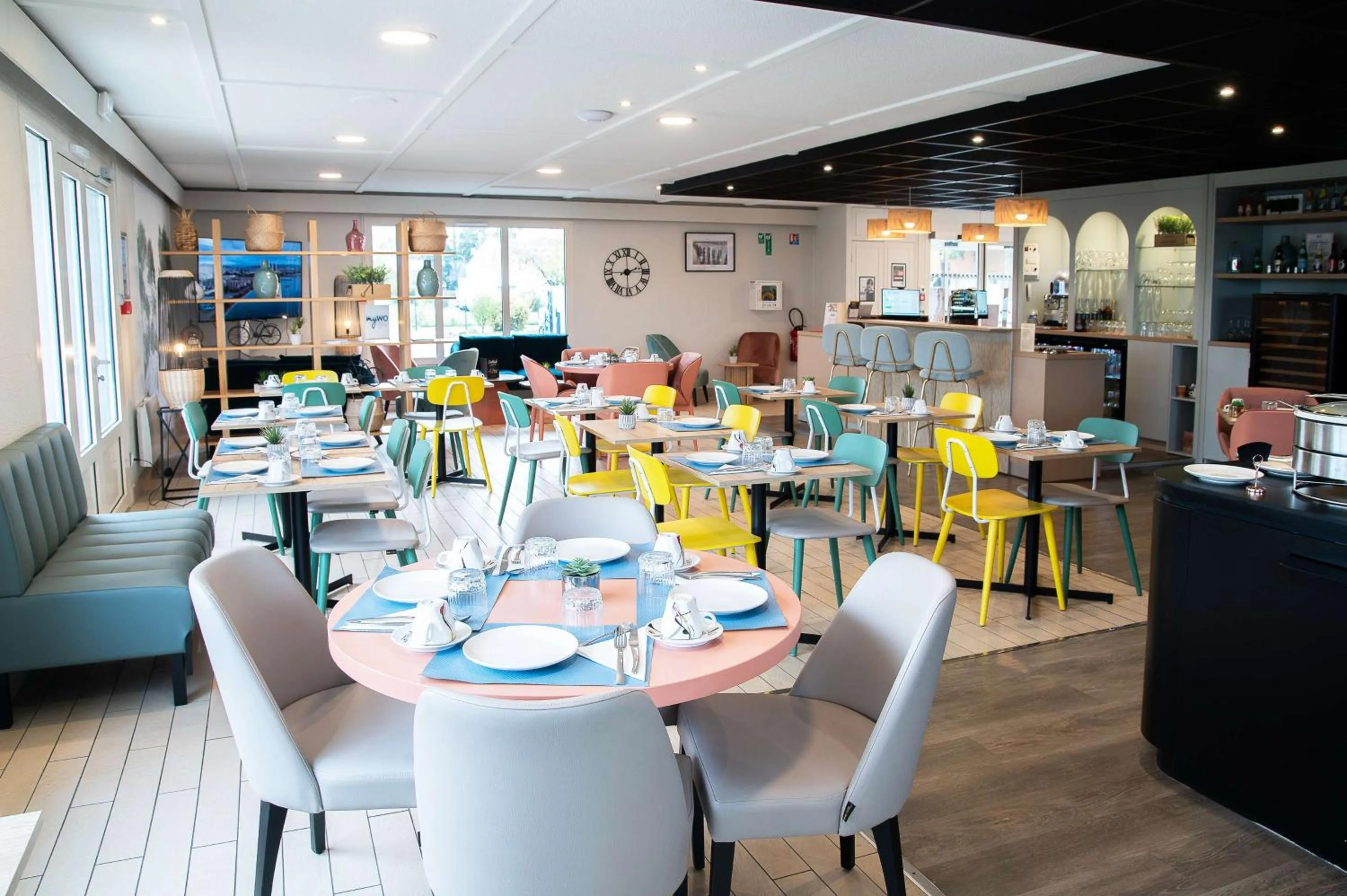 Breakfast in Sure Hotel by Best Western Rochefort-sur-Mer