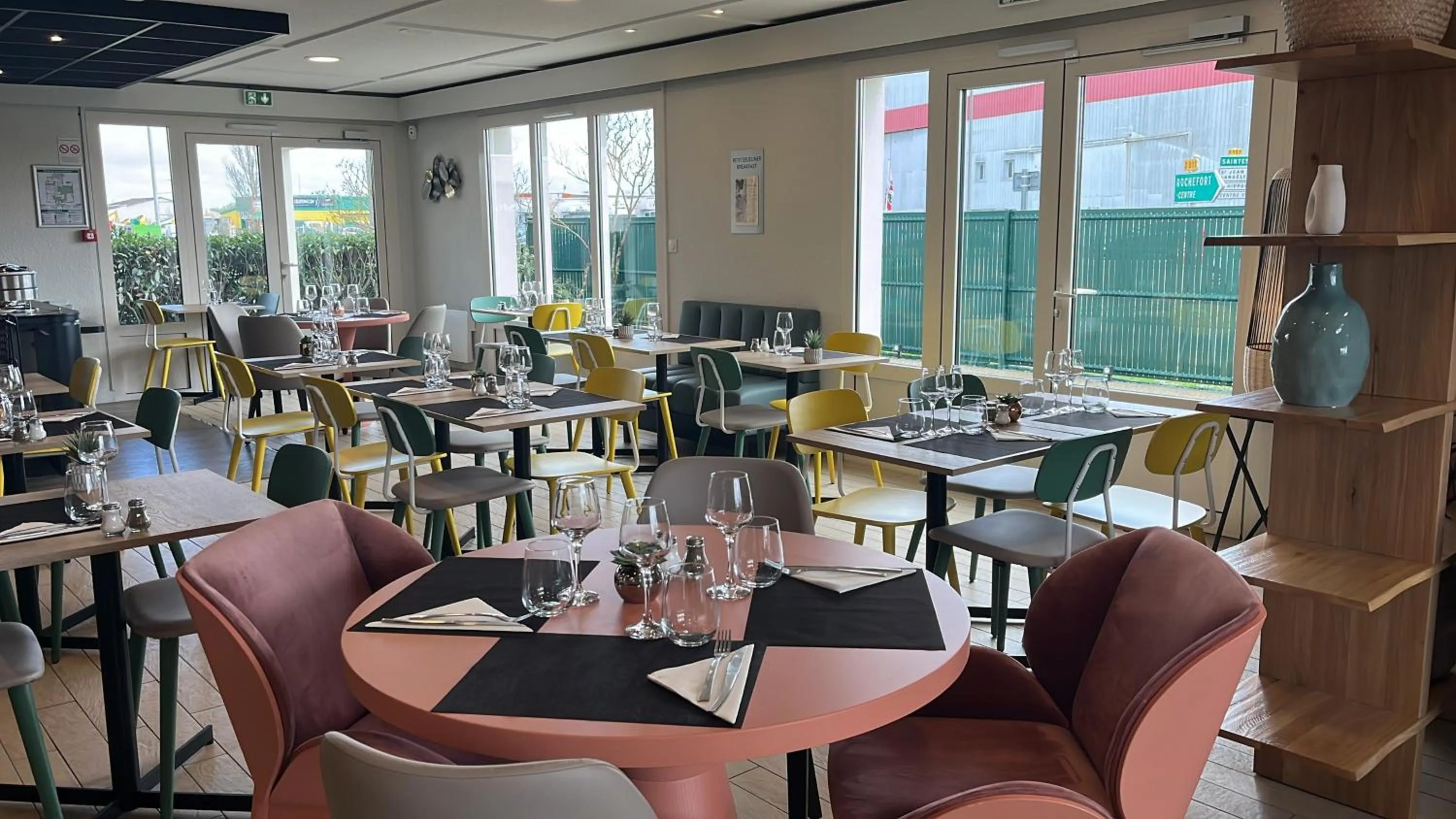 Restaurant/places to eat in Sure Hotel by Best Western Rochefort-sur-Mer