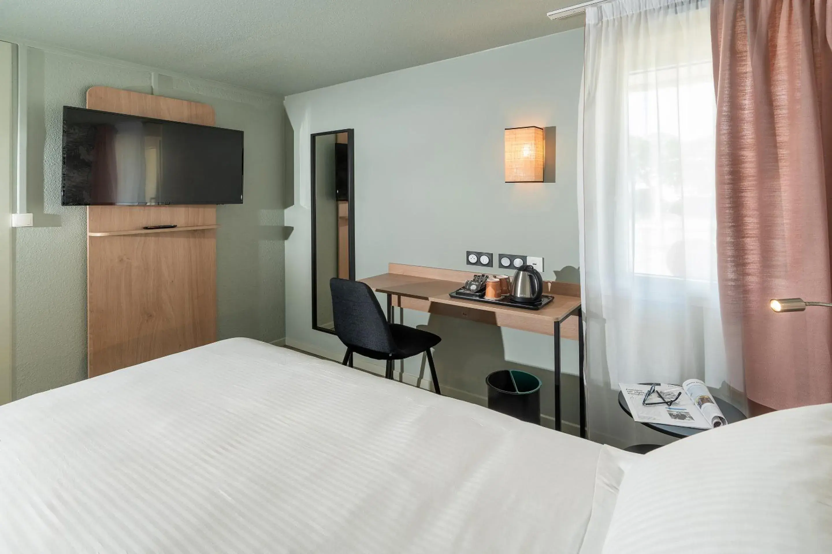 Family Room in Sure Hotel by Best Western Rochefort-sur-Mer Family Room in Sure Hotel by Best Western Rochefort-sur-Mer