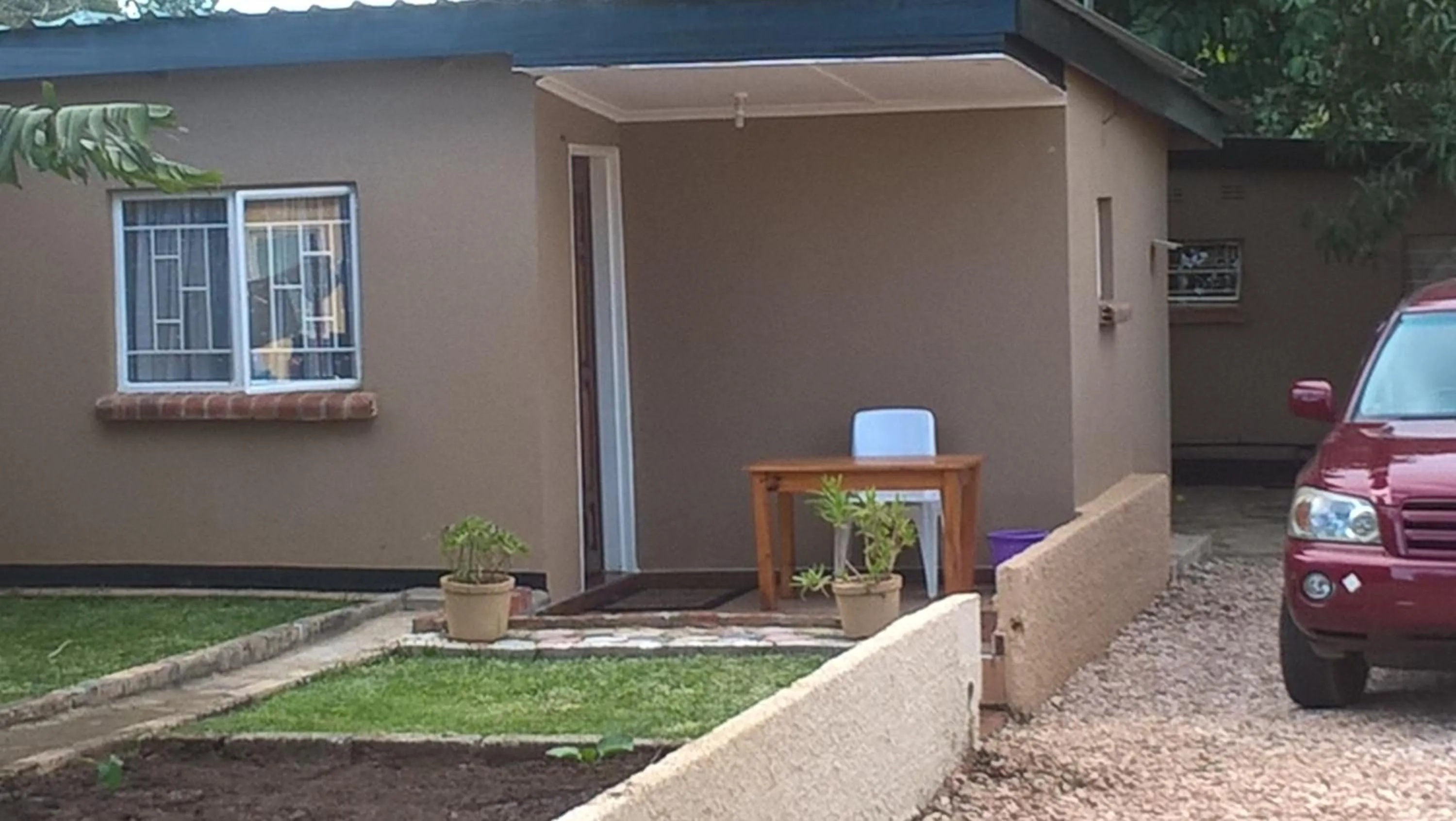 Facade/entrance in Furnished self-catering guest wing