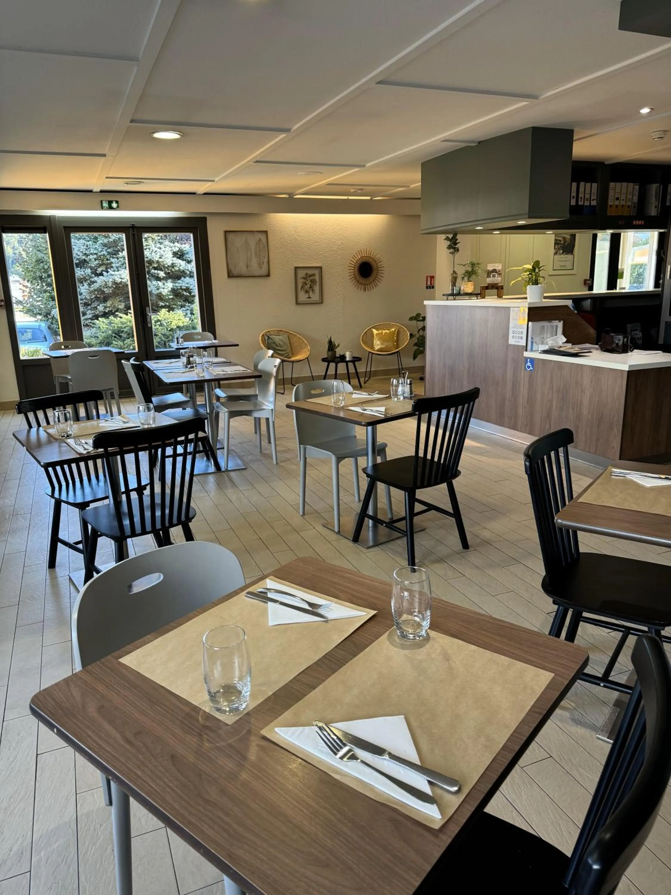 Restaurant/places to eat in Campanile Saint-Avold