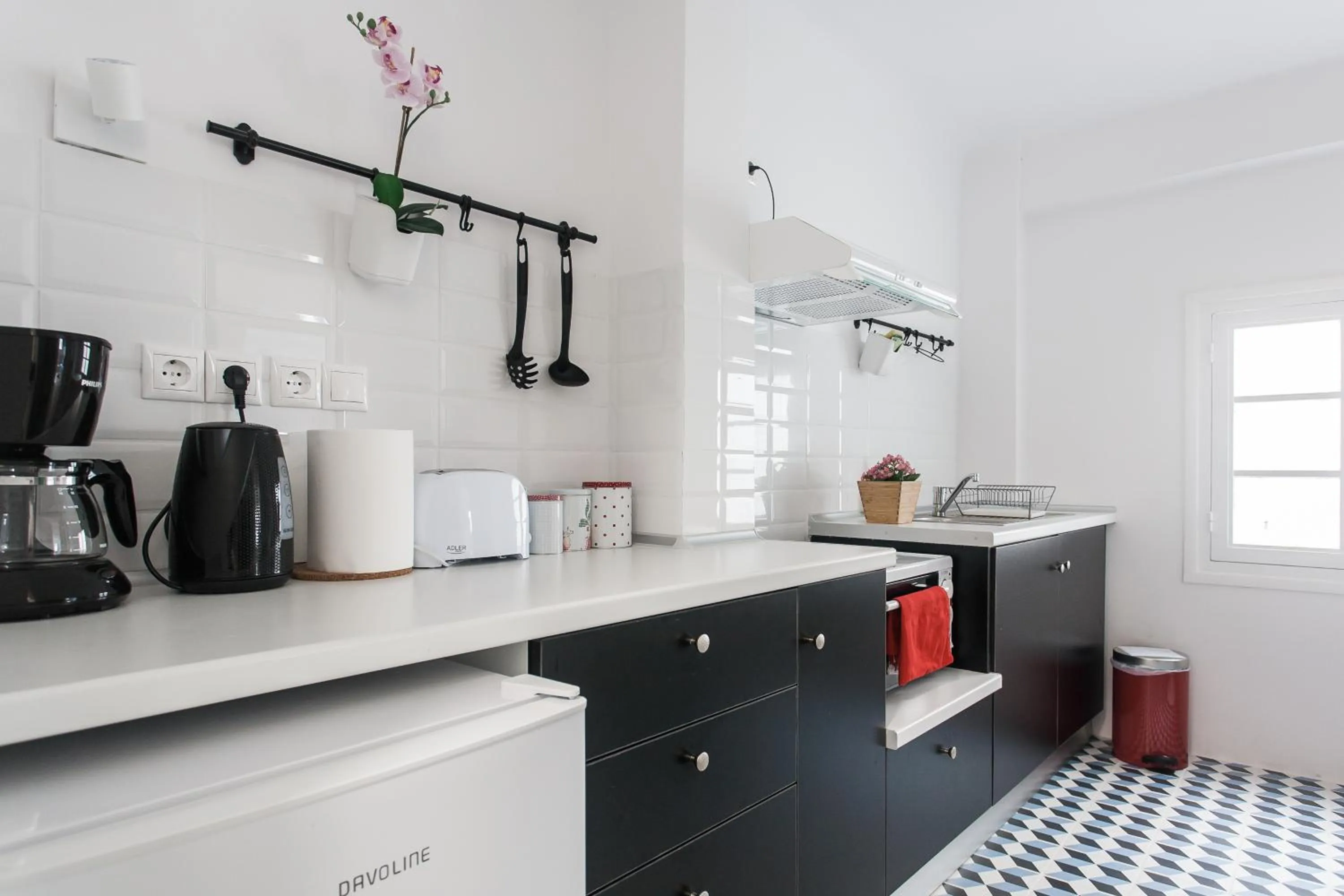 Coffee/tea facilities in Karitsi Place