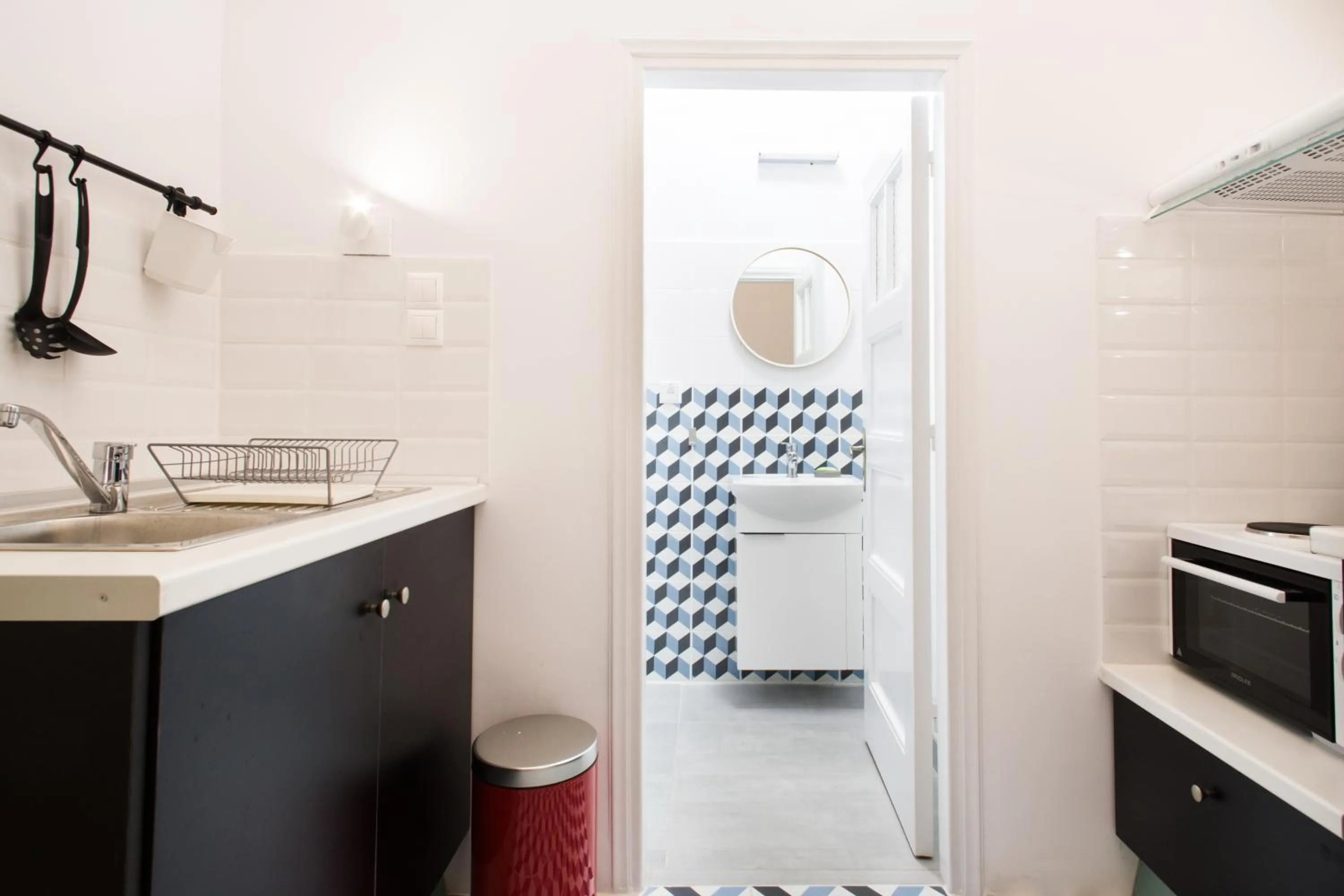 Kitchen or kitchenette in Karitsi Place