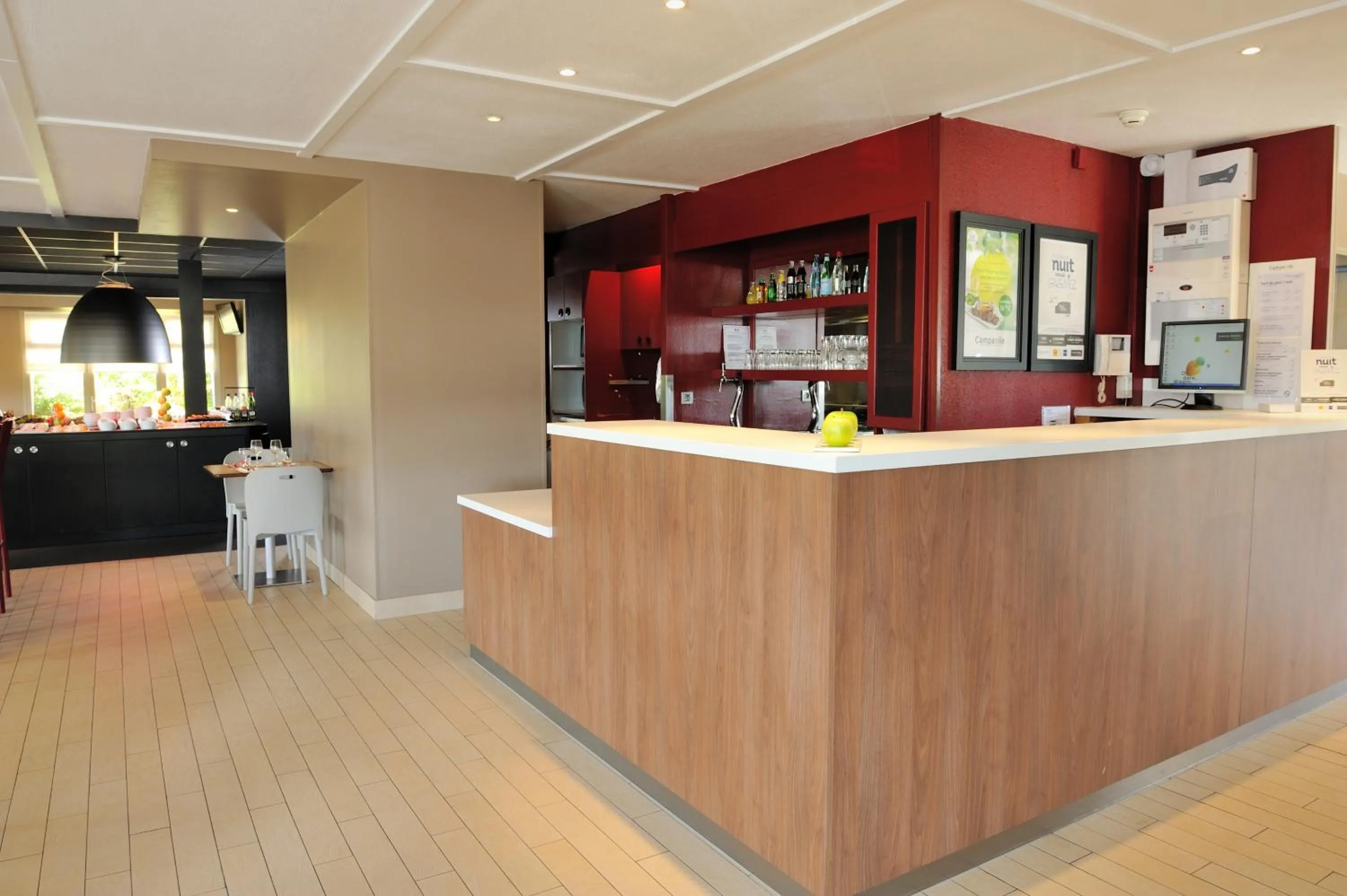 Lobby or reception in Campanile Saint-Etienne Est- Saint-Chamond