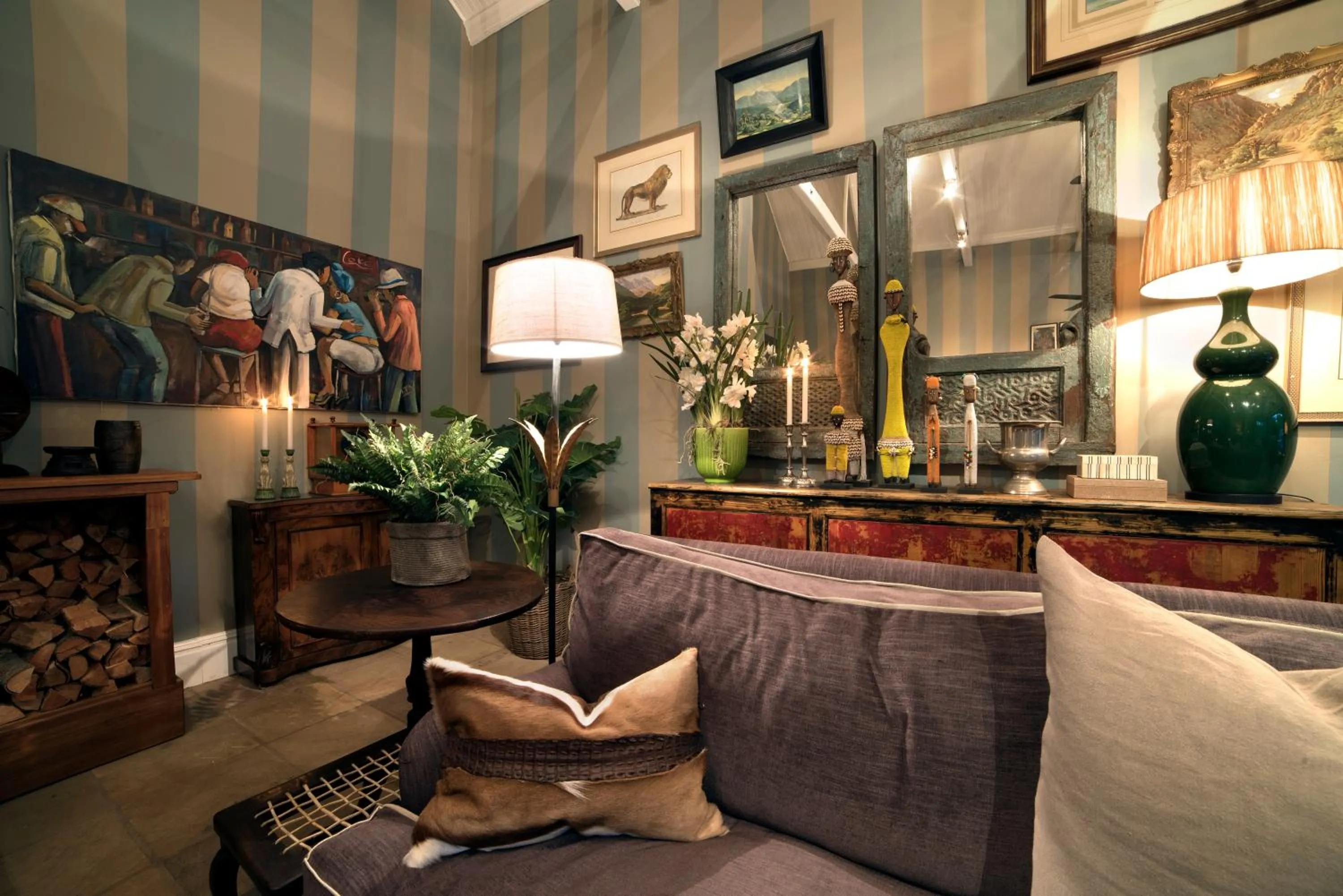 Lounge or bar in The Milner by The Oyster Collection