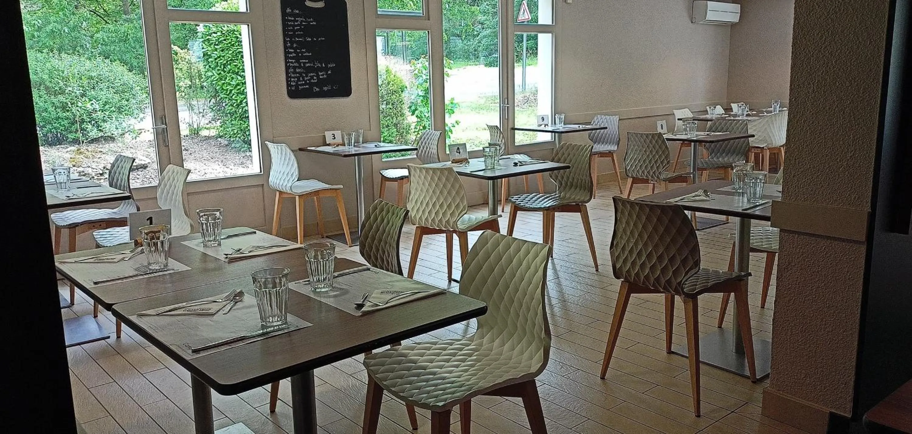 Restaurant/places to eat in Campanile Tours Sud ~ Joué-Les-Tours