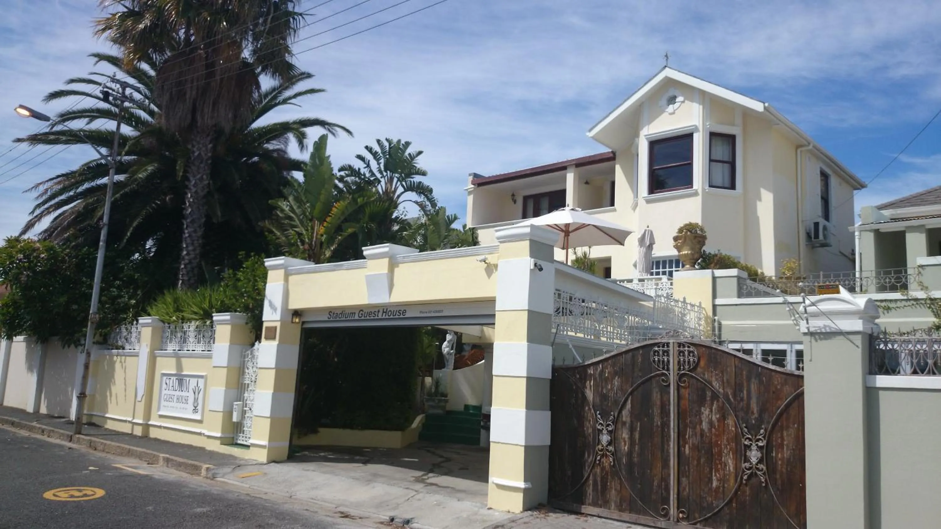 Property building in Stadium Guest House