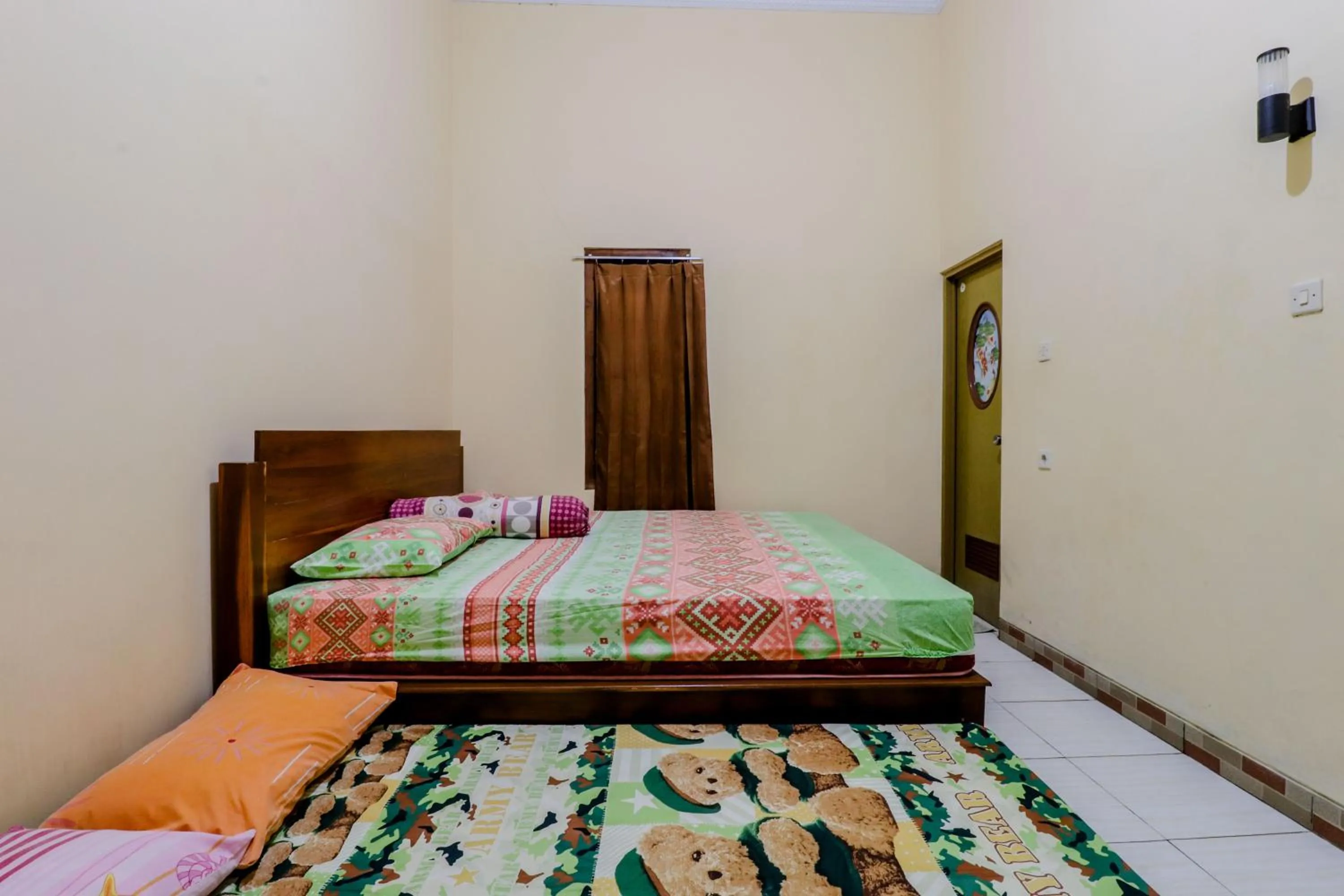 Bedroom, Bed in Penginapan Barokah