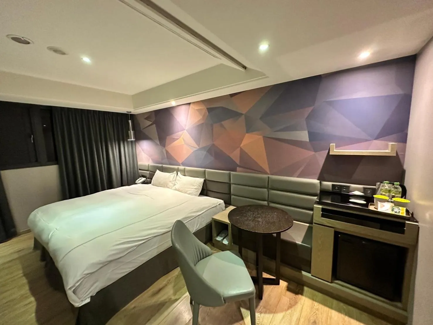 Photo of the whole room, Bed in CHECK inn Taichung Wenxin Zhongqing