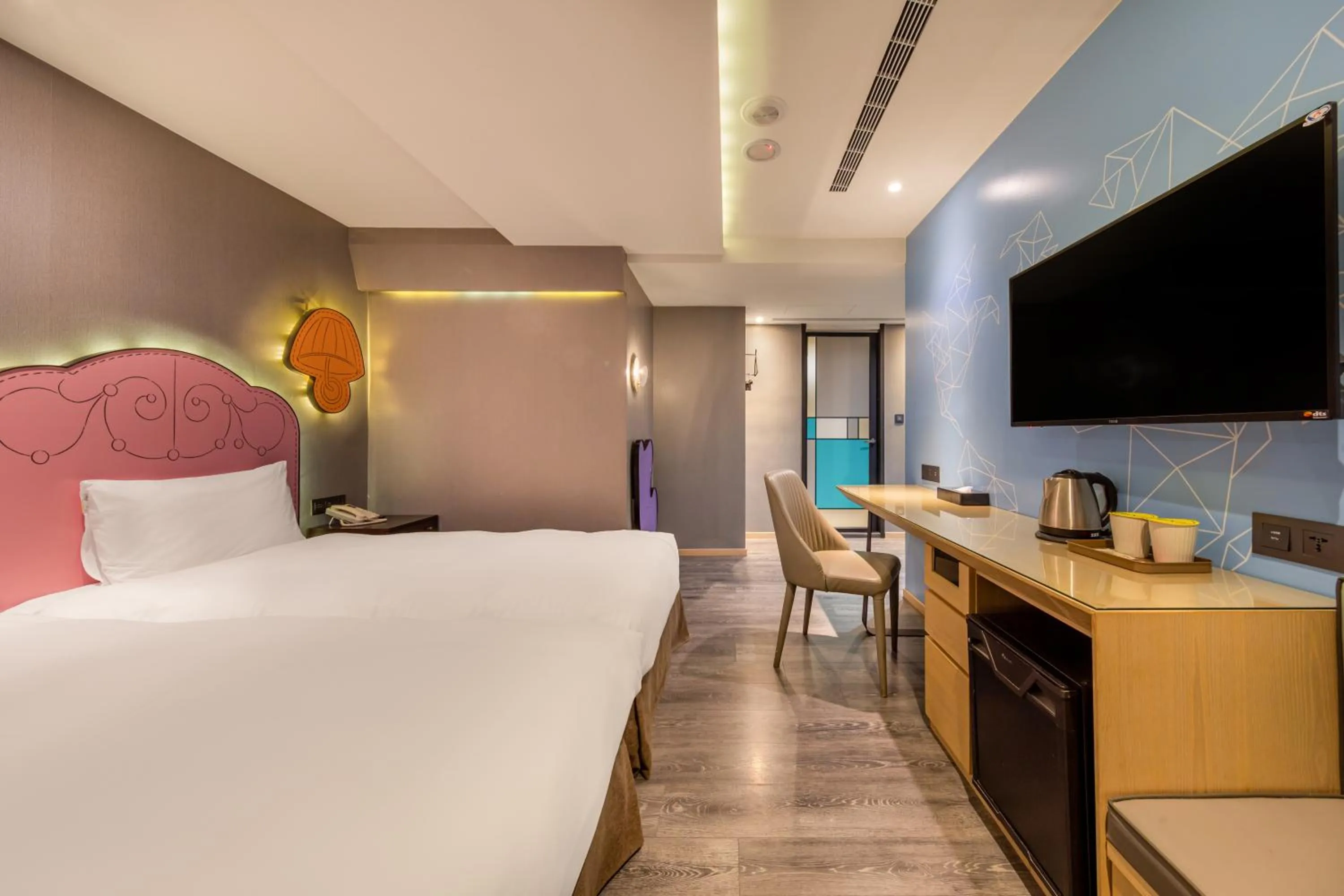 Bed in CHECK inn Taichung Wenxin Zhongqing