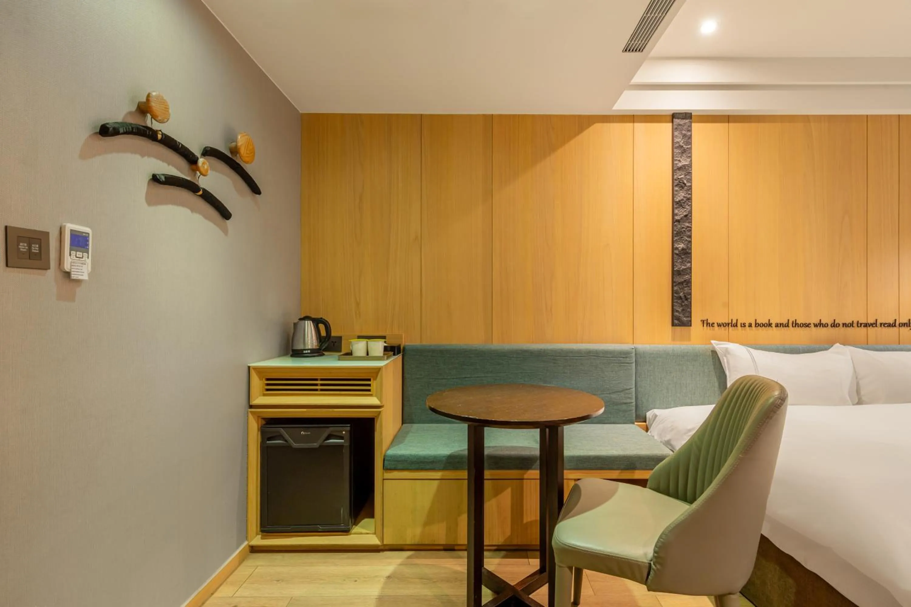 Bed in CHECK inn Taichung Wenxin Zhongqing