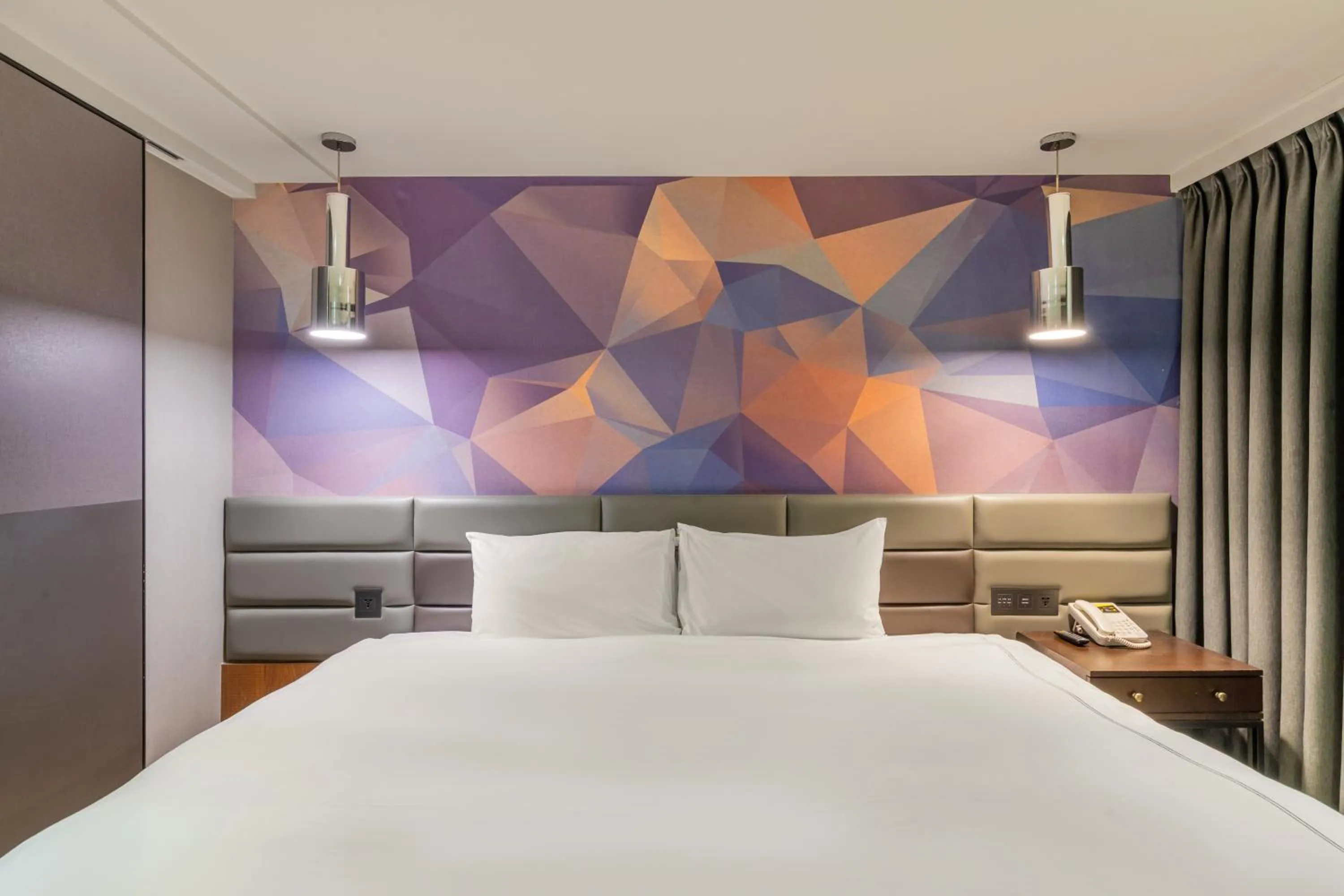 Bed in CHECK inn Taichung Wenxin Zhongqing