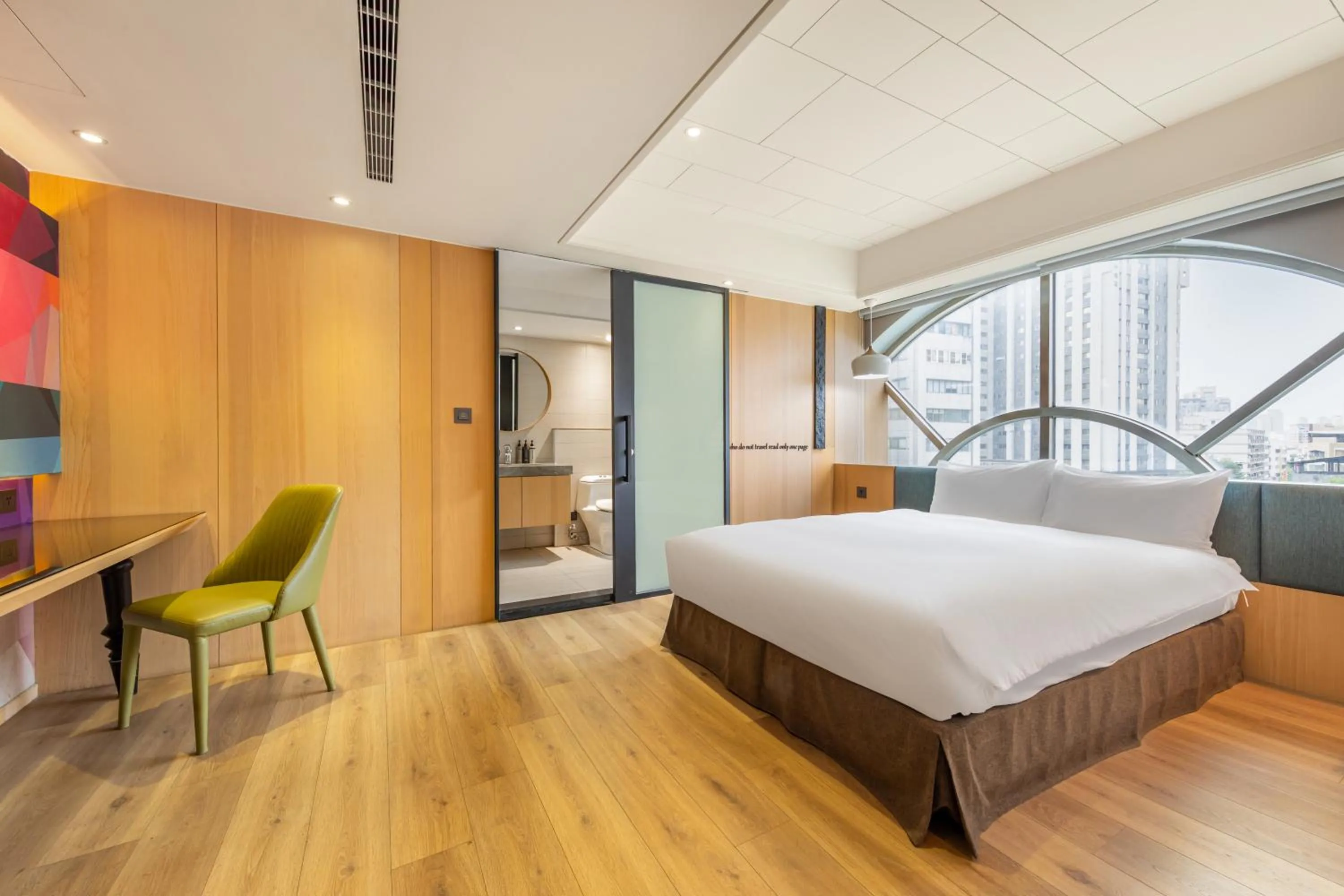 Bed in CHECK inn Taichung Wenxin Zhongqing