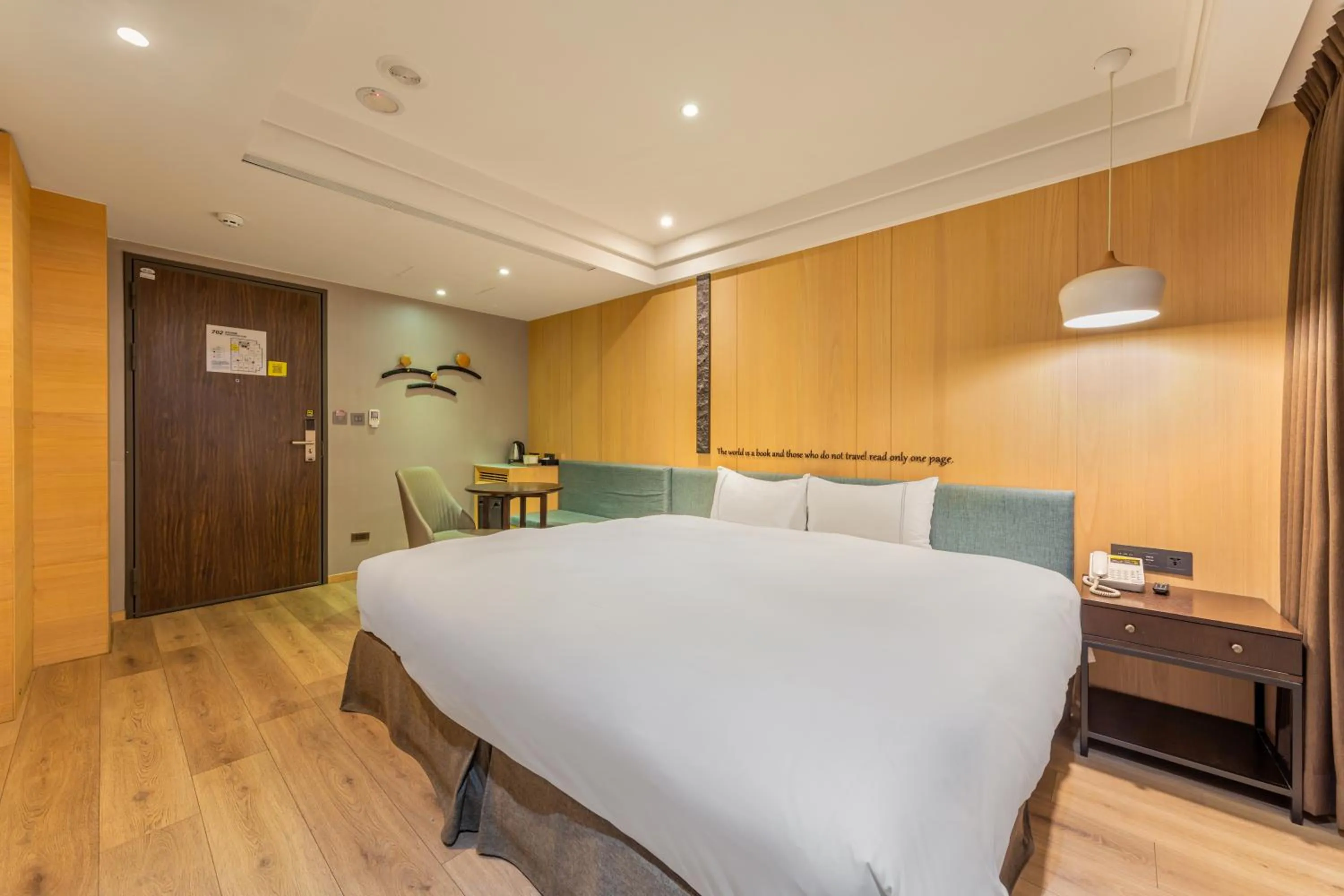 Bed in CHECK inn Taichung Wenxin Zhongqing