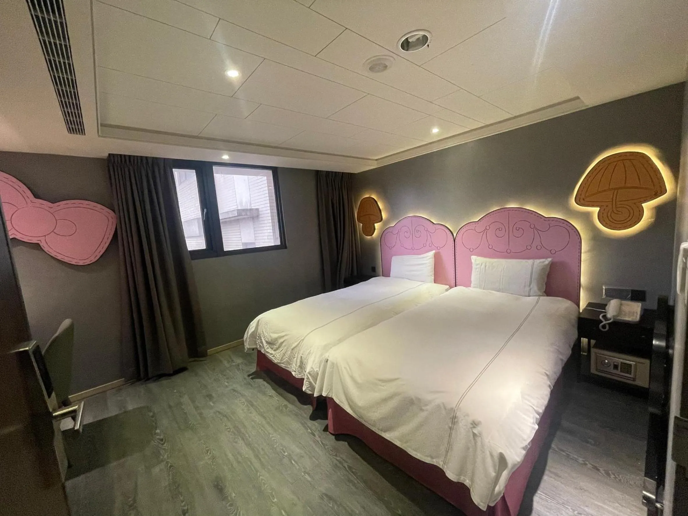 Photo of the whole room, Bed in CHECK inn Taichung Wenxin Zhongqing