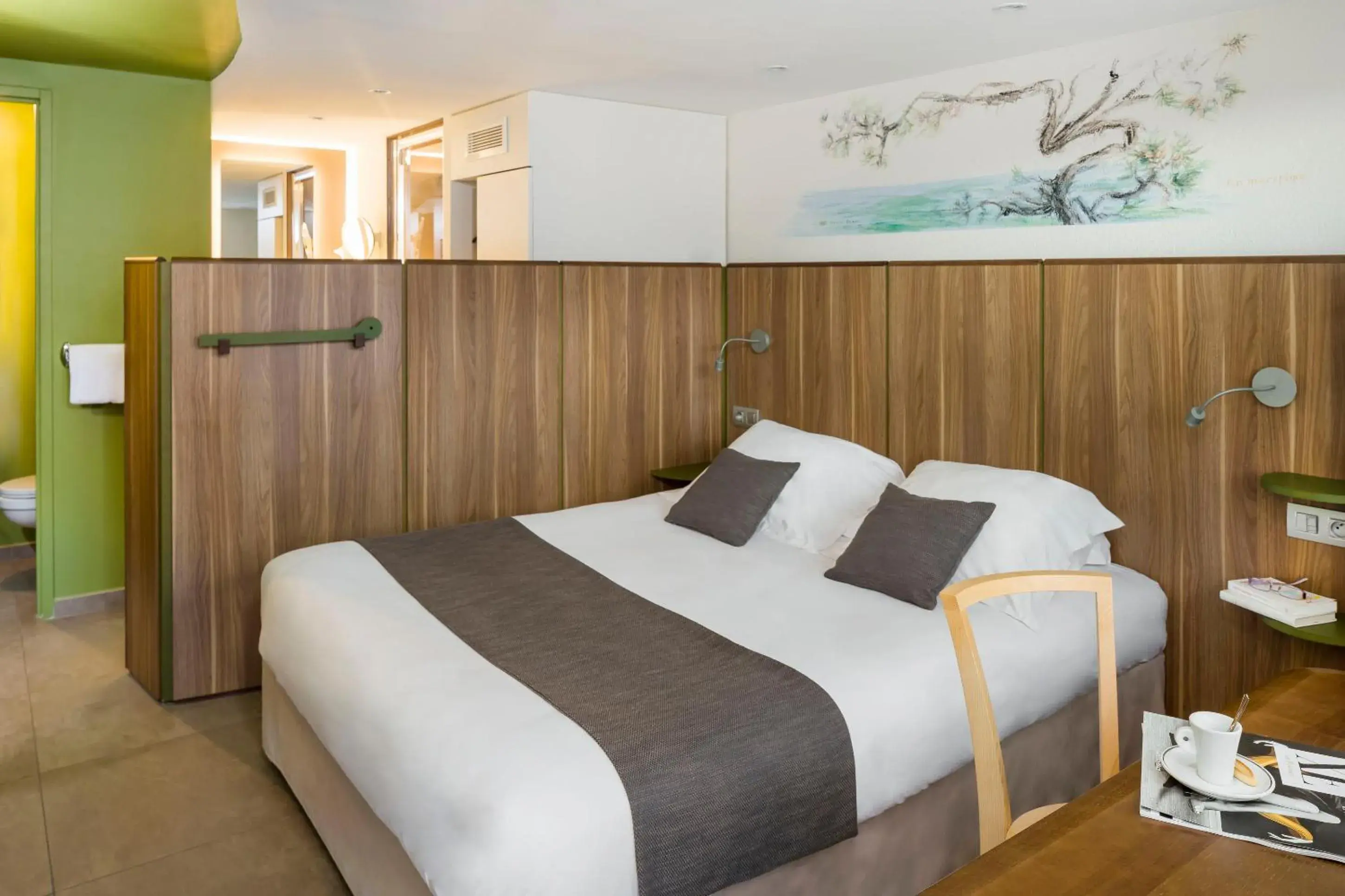 Superior Double Room in Terre de Provence Hôtel & Spa Superior Double Room in Terre de Provence Hôtel & Spa