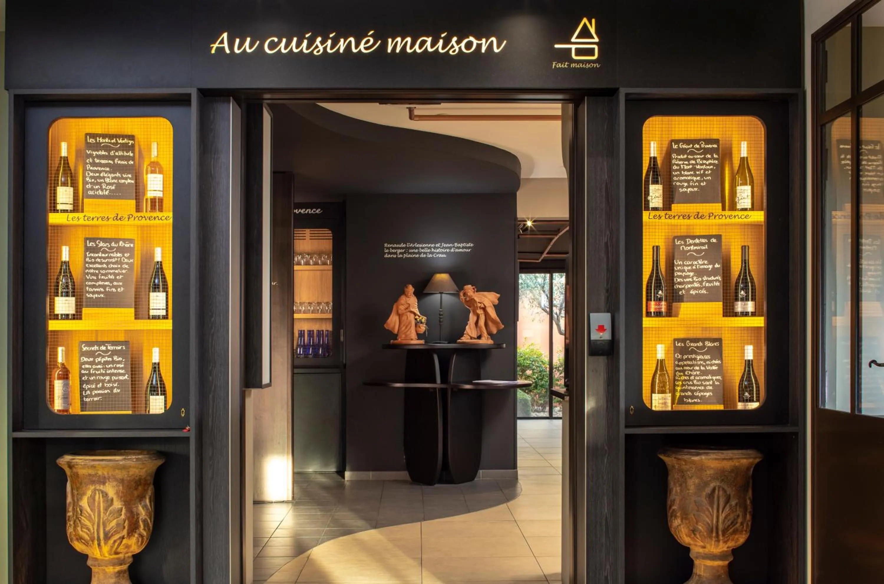 Restaurant/places to eat in Terre de Provence Hôtel & Spa