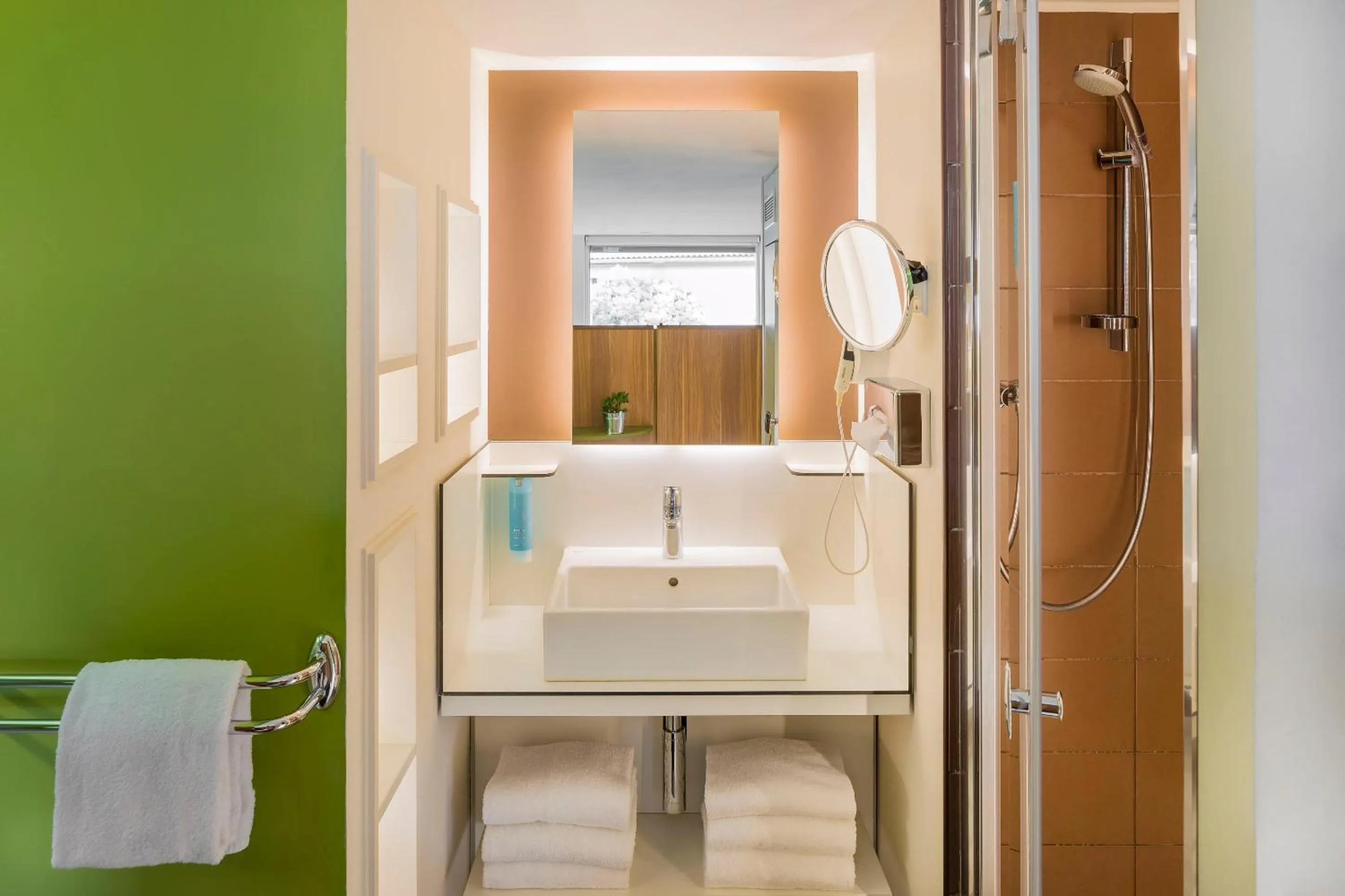 Bathroom in Terre de Provence Hôtel & Spa