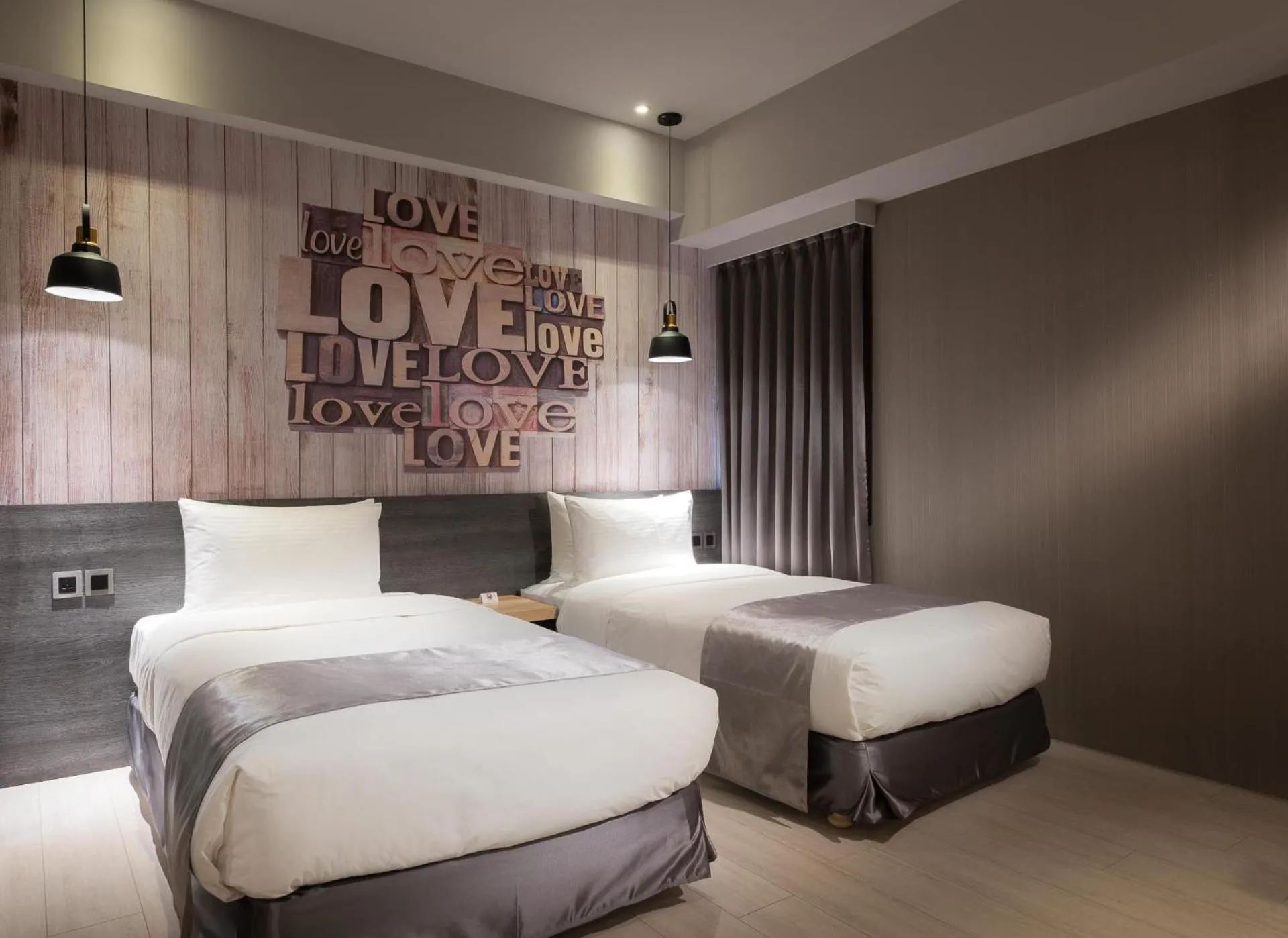 Bed in Sunrise Hotel