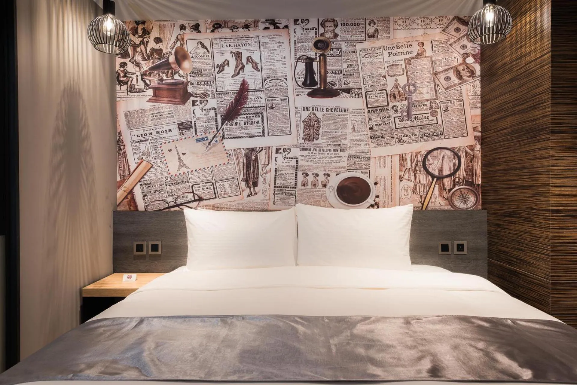 Bed in Sunrise Hotel