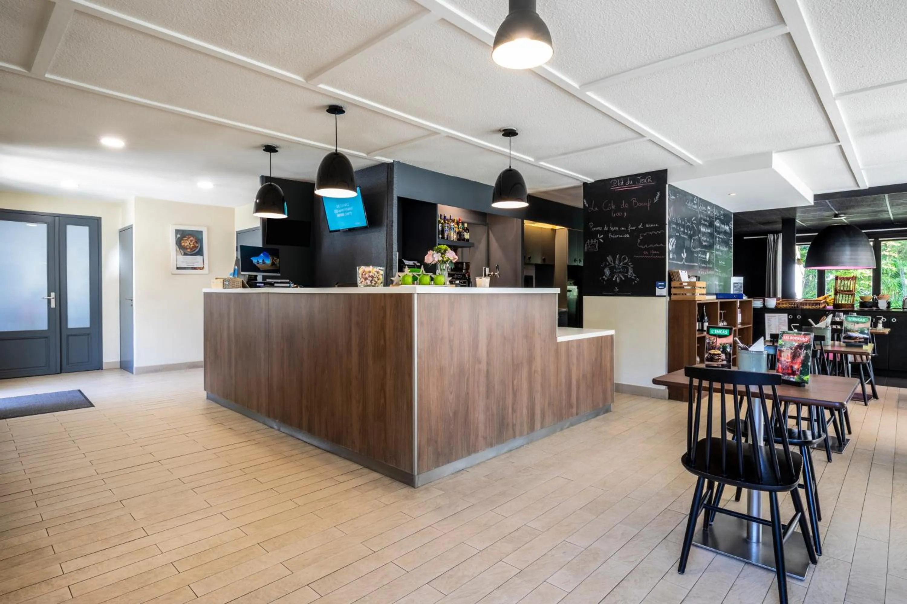 Restaurant/places to eat in Campanile Grenoble Nord - Moirans-Voreppe