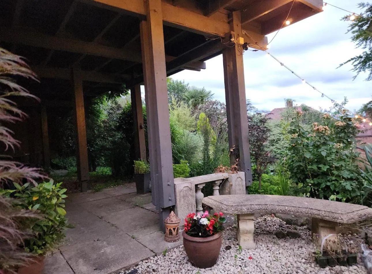 The Garden Apartment, Near Airport & City