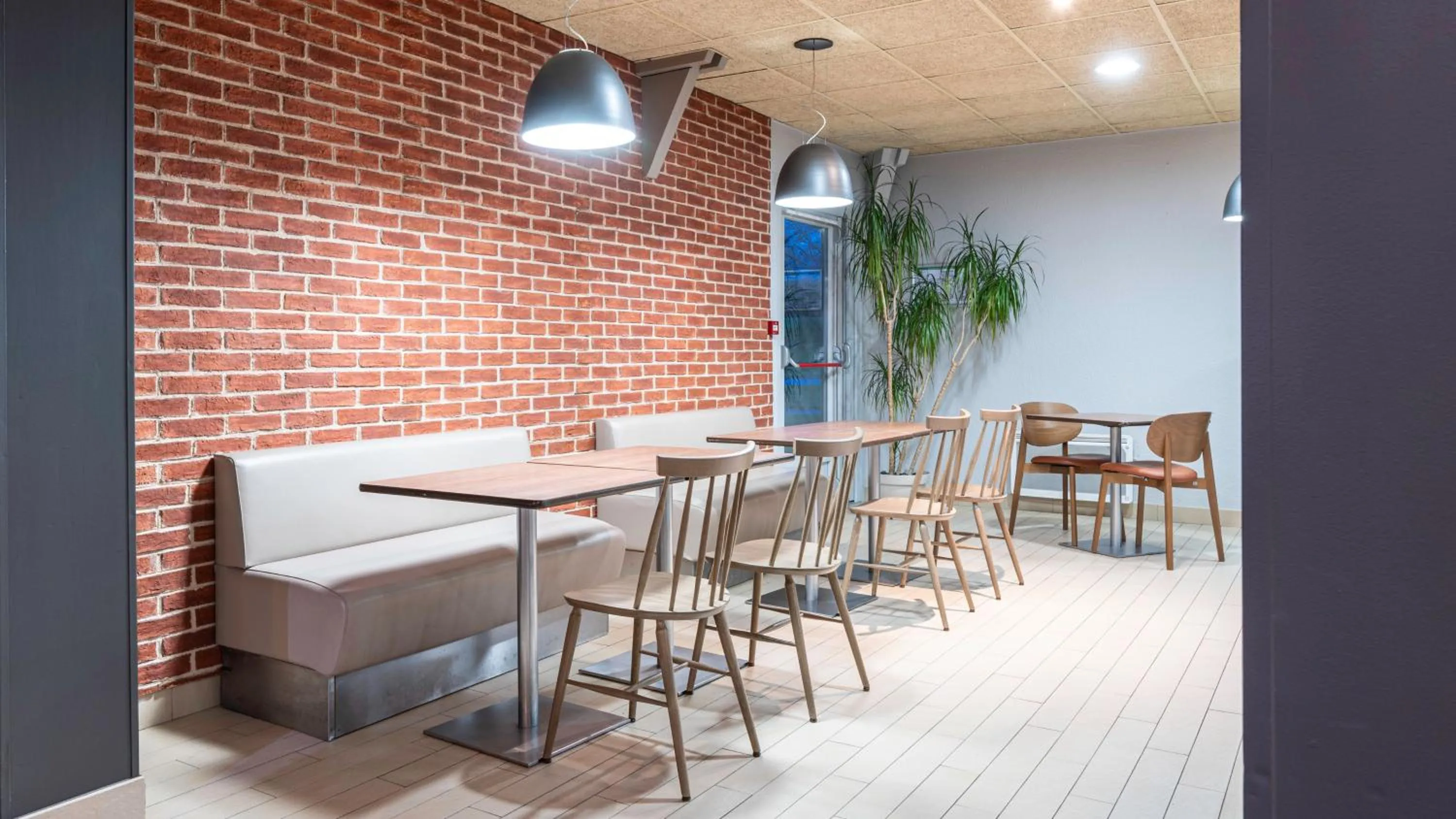 Restaurant/places to eat in Campanile NATURE - Aix Les Bains