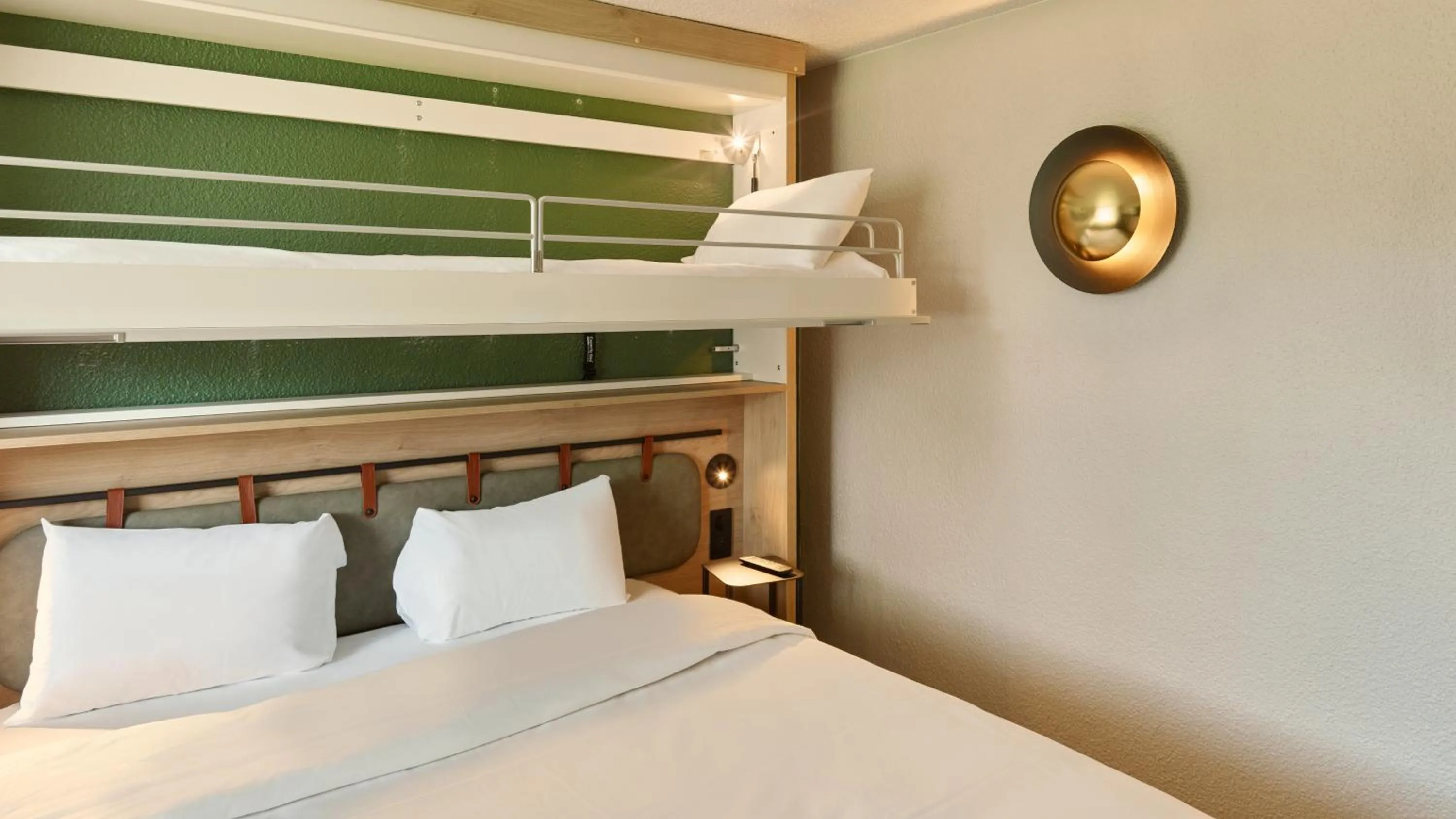 Bed in Campanile Bayonne