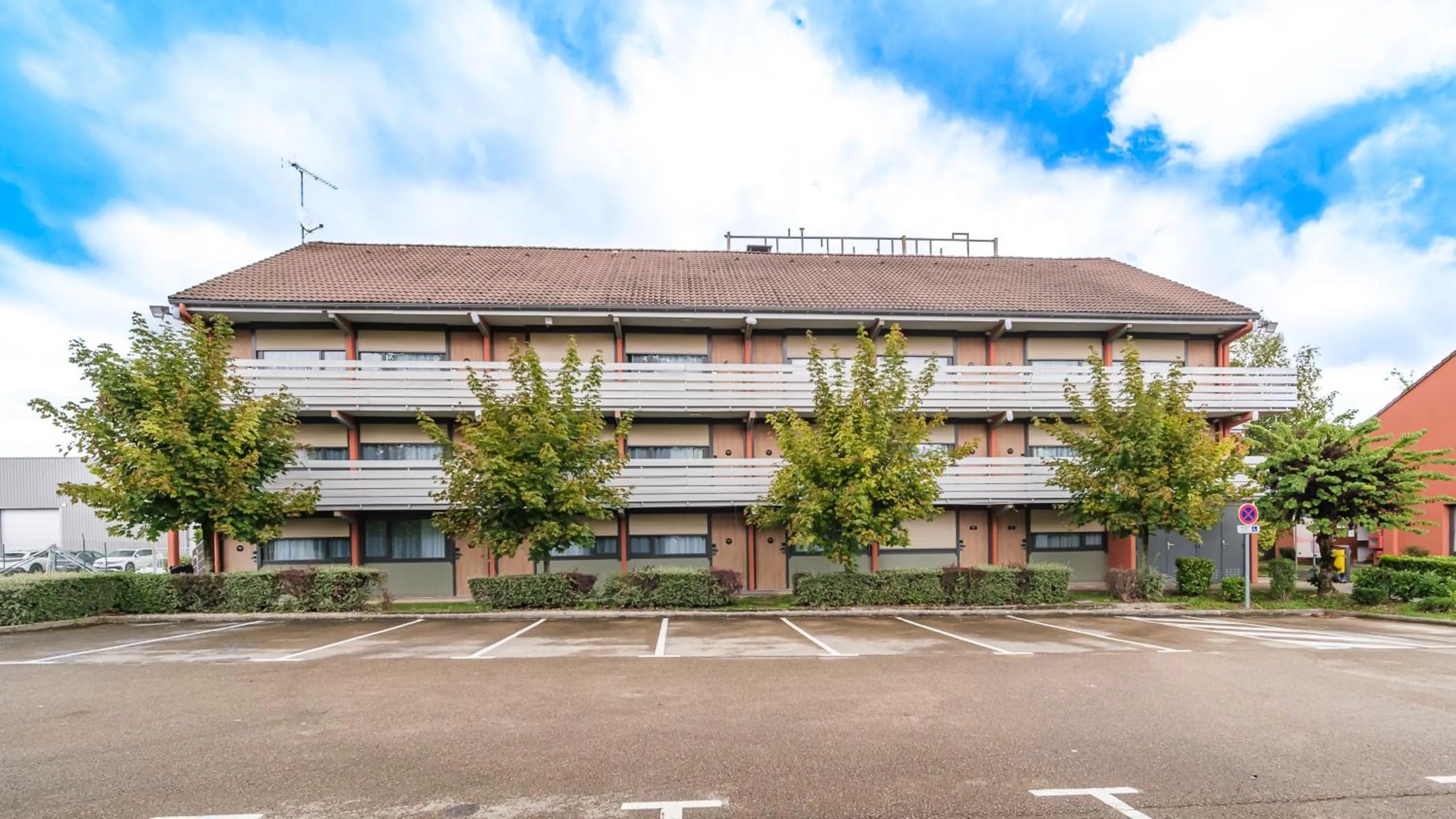 Property building in Campanile NATURE - Besançon Ouest Chateaufarine