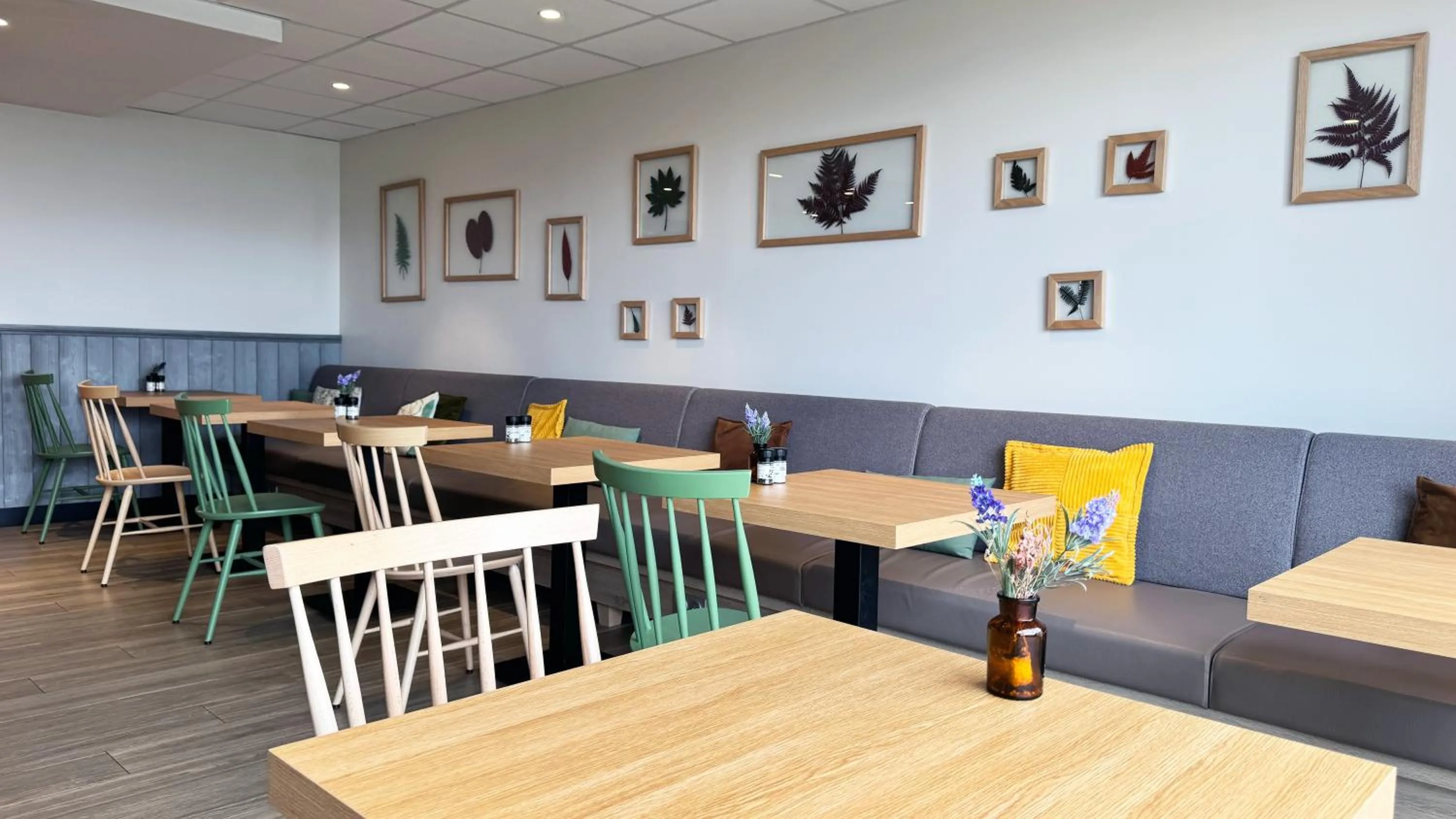 Restaurant/places to eat in Campanile Bollène A7