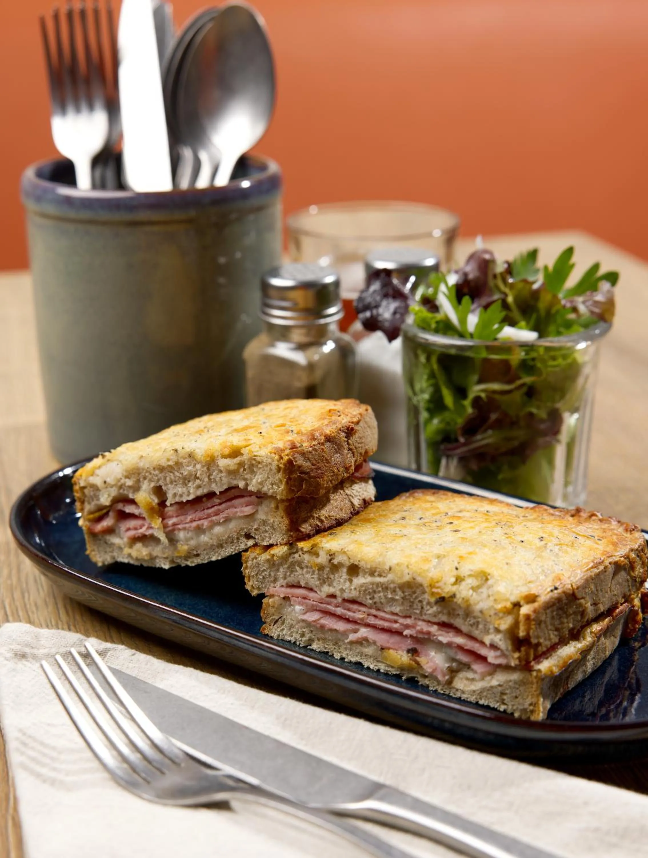 Restaurant/places to eat in Campanile NATURE - Bordeaux Est Artigues