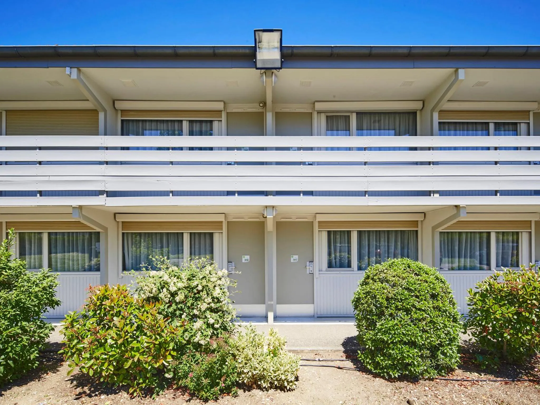 Facade/entrance in Campanile NATURE - Bordeaux Est Artigues