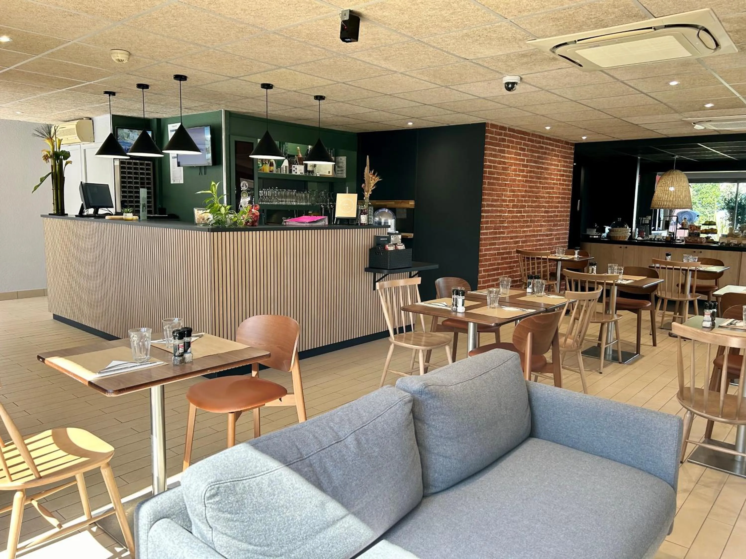 Living room in Campanile NATURE - Bordeaux Sud Gradignan Talence