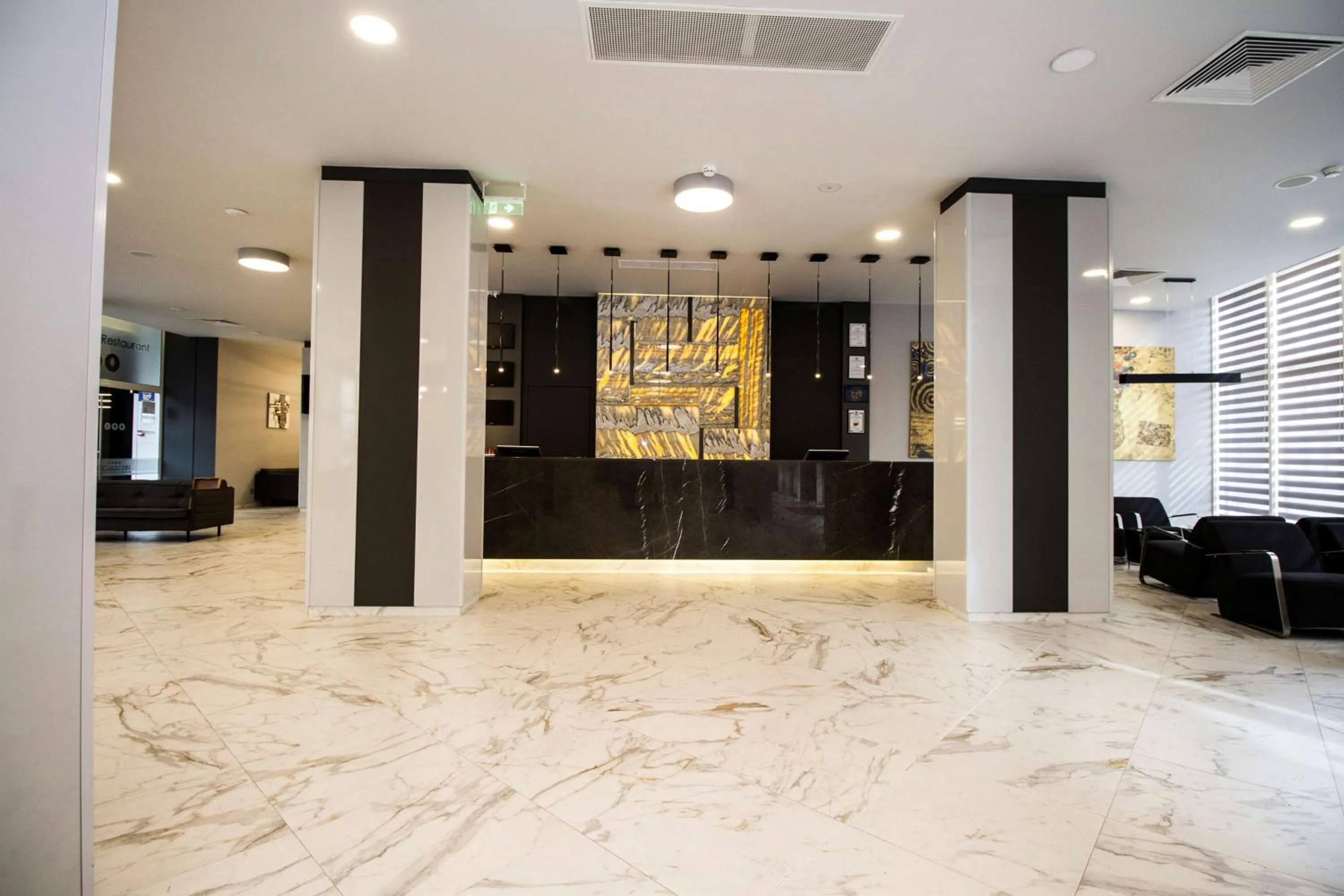 Lobby or reception in Best Western PLUS Premium Inn