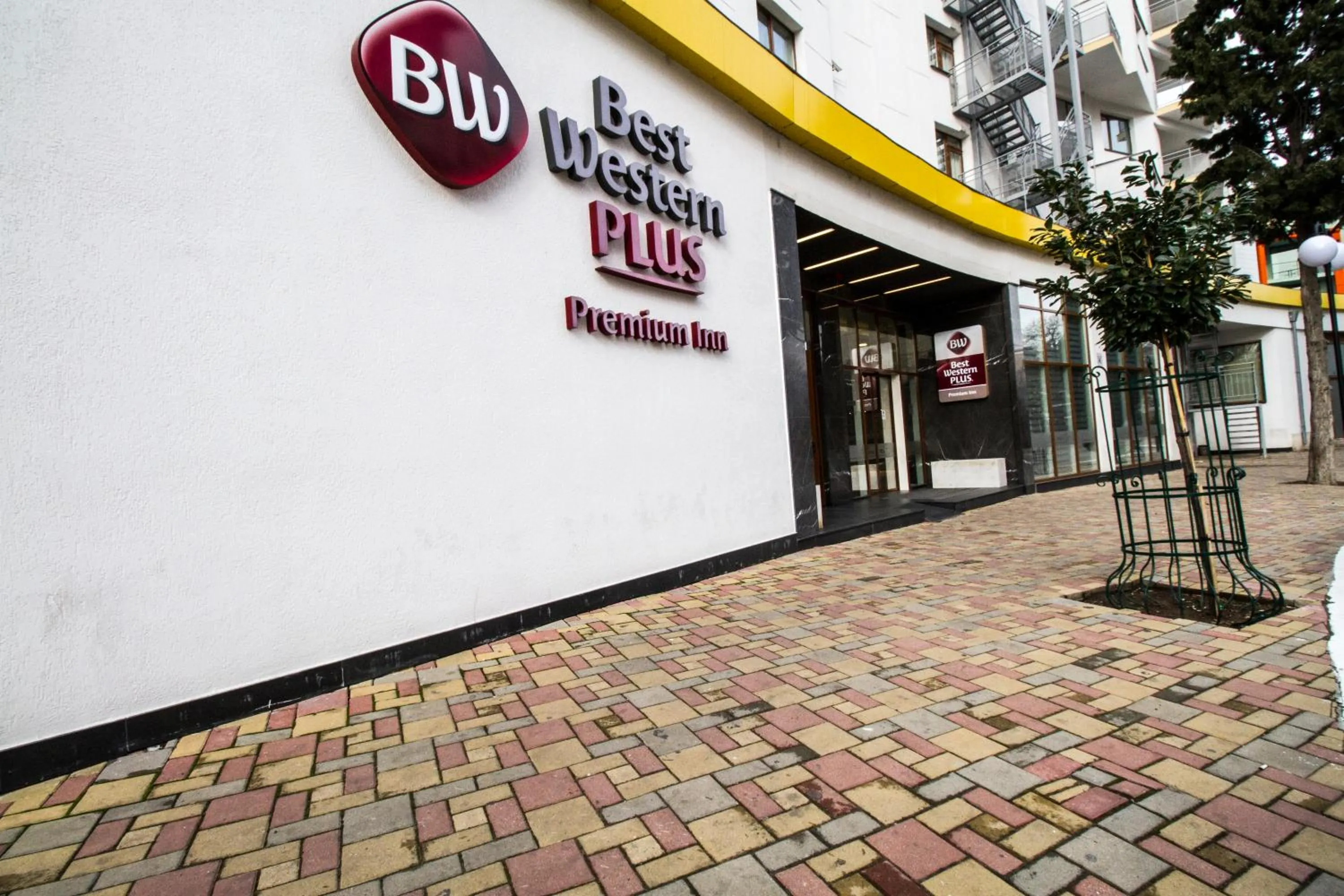 Property building in Best Western PLUS Premium Inn