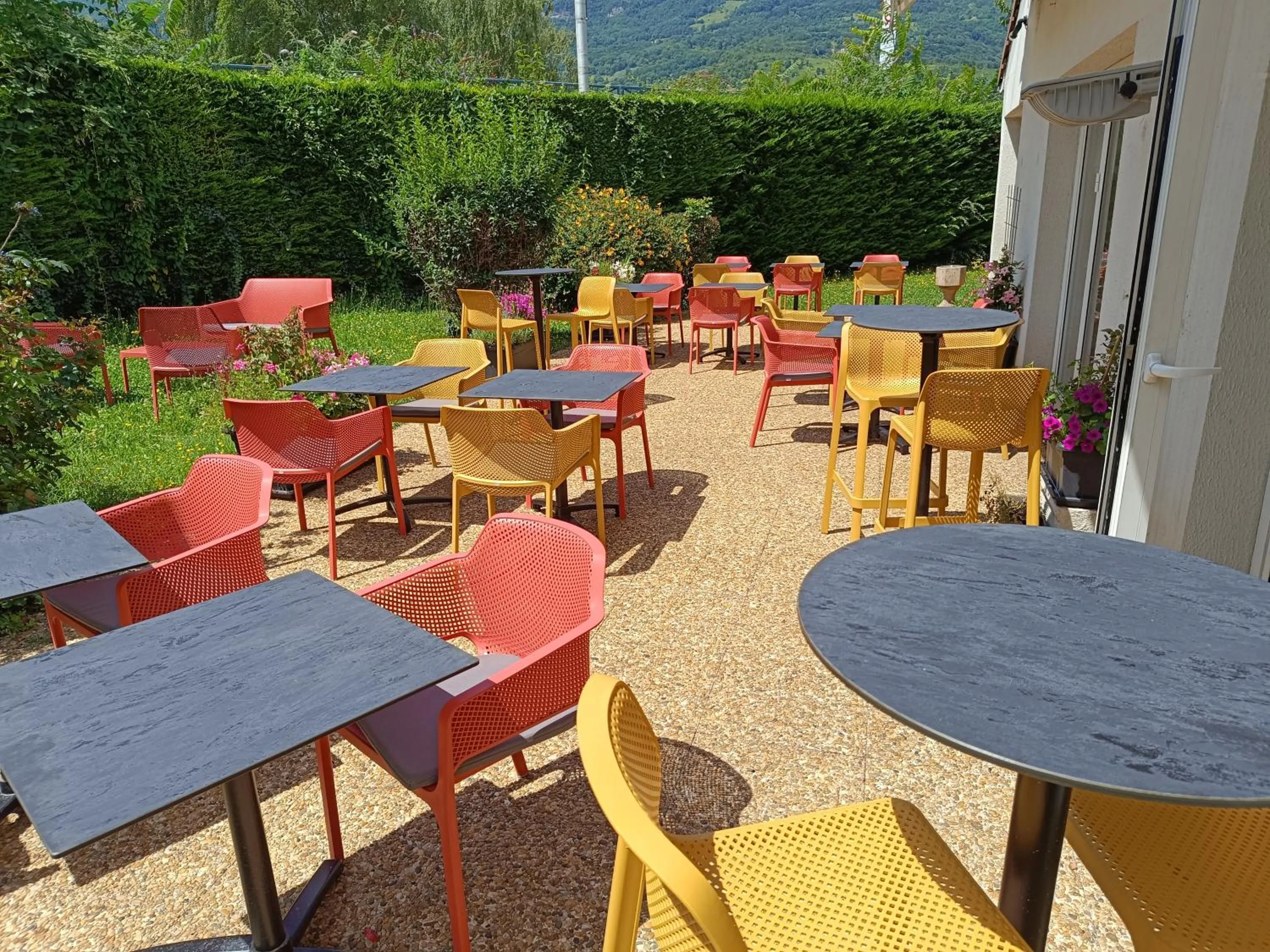 Patio in Campanile Grenoble Sud - Seyssins