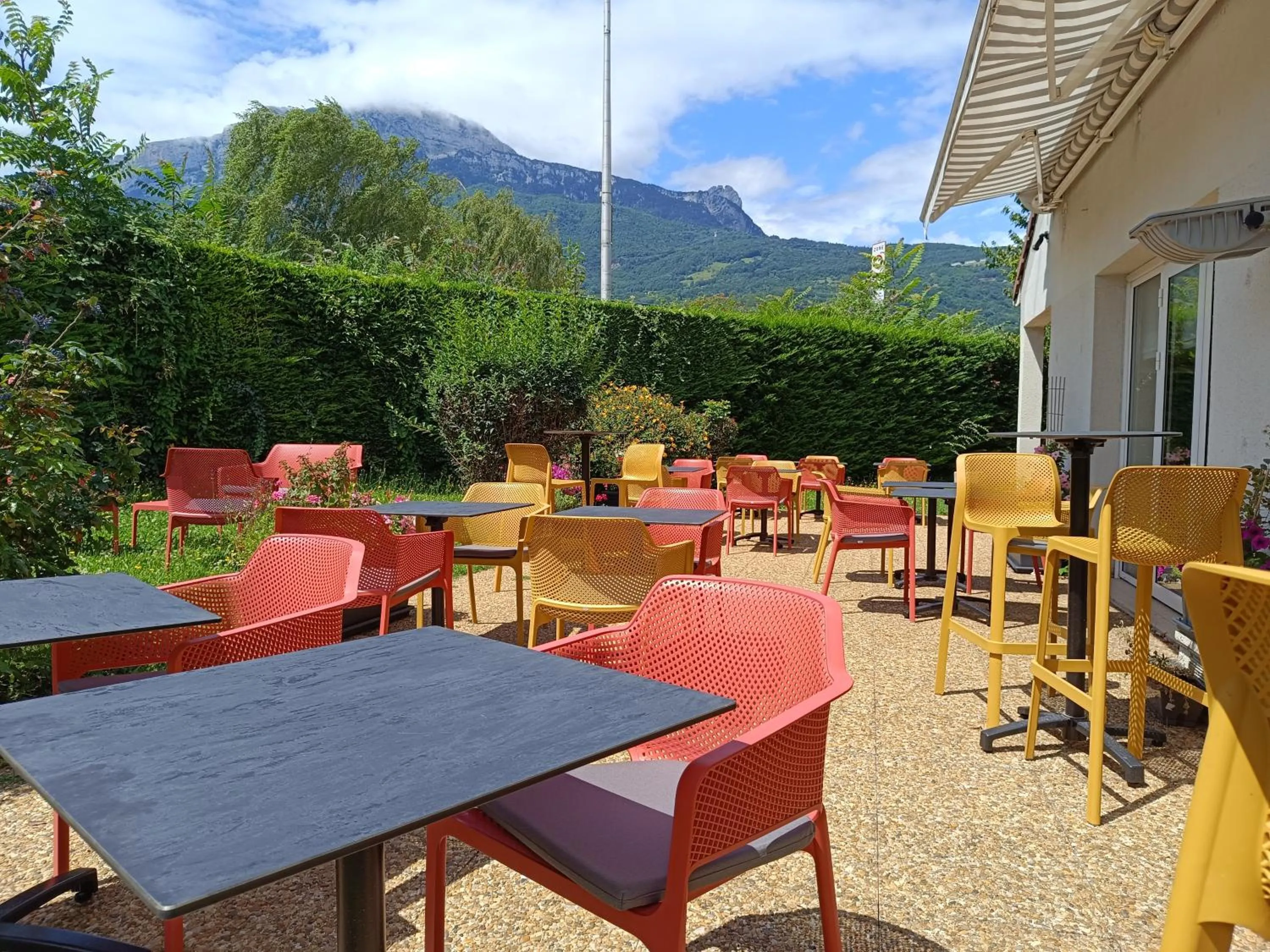 Patio in Campanile Grenoble Sud - Seyssins