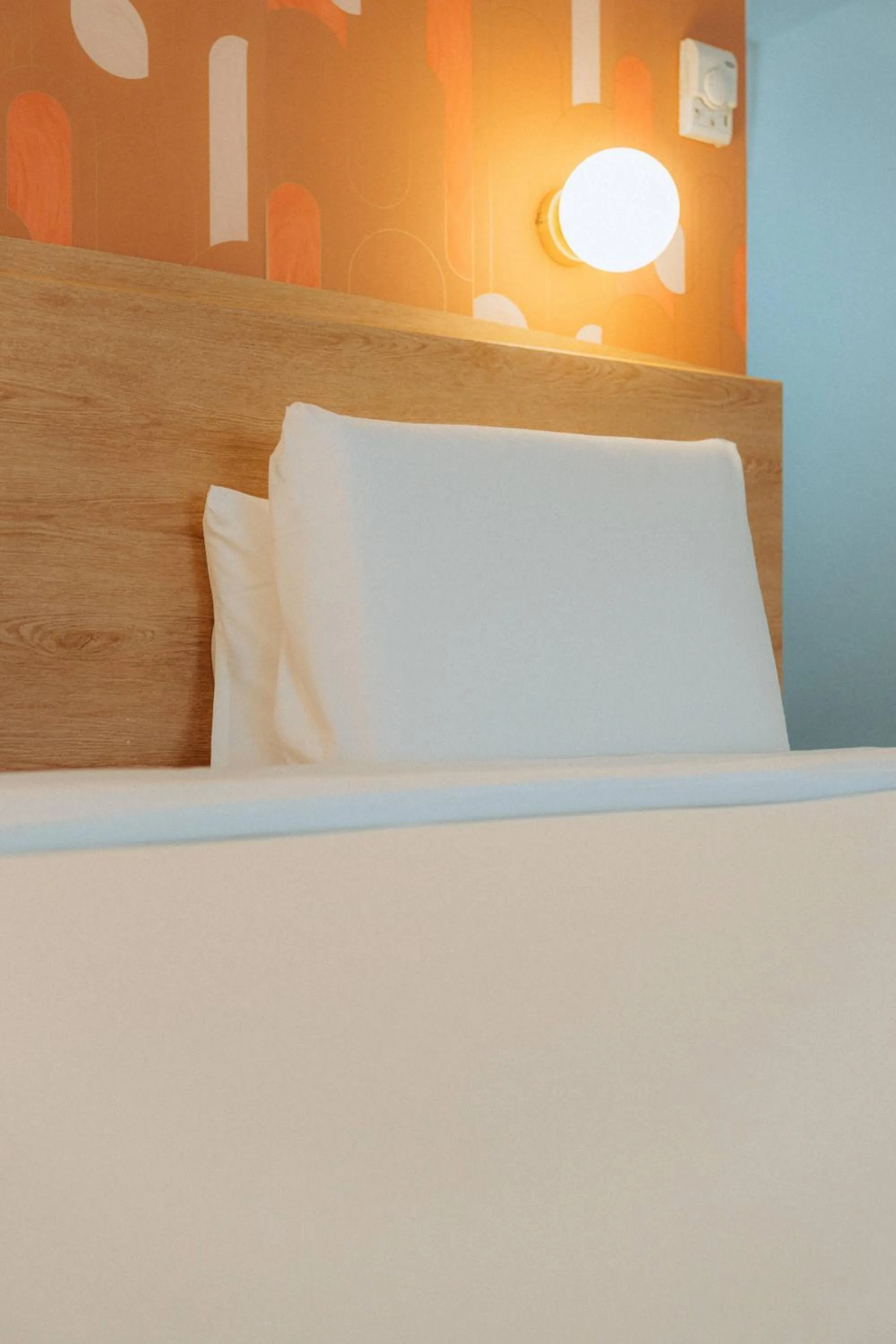 Bed in Kyriad Cannes - Mandelieu