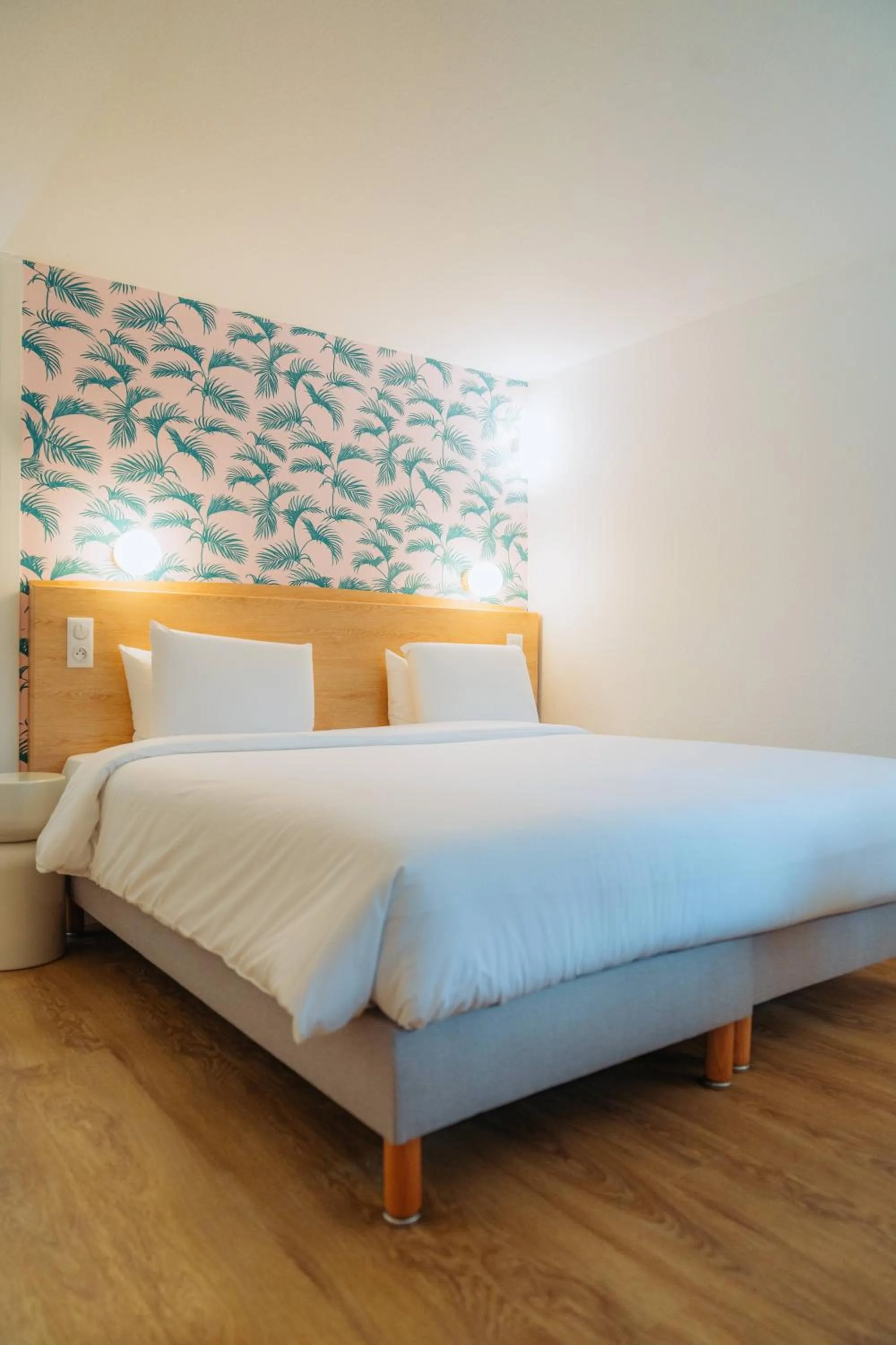 Bed in Kyriad Cannes - Mandelieu