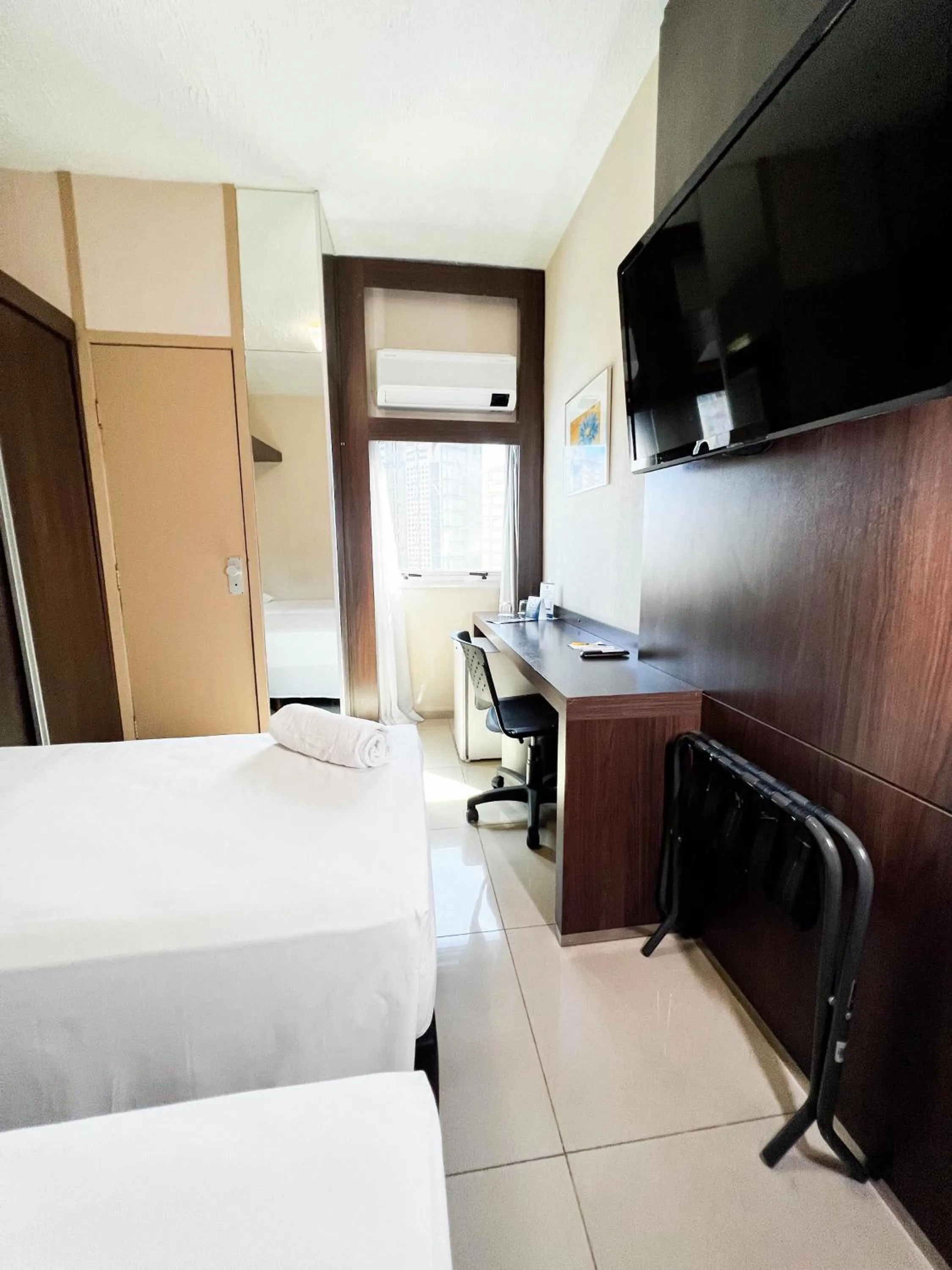 Bed in Royal Center Hotel Lourdes