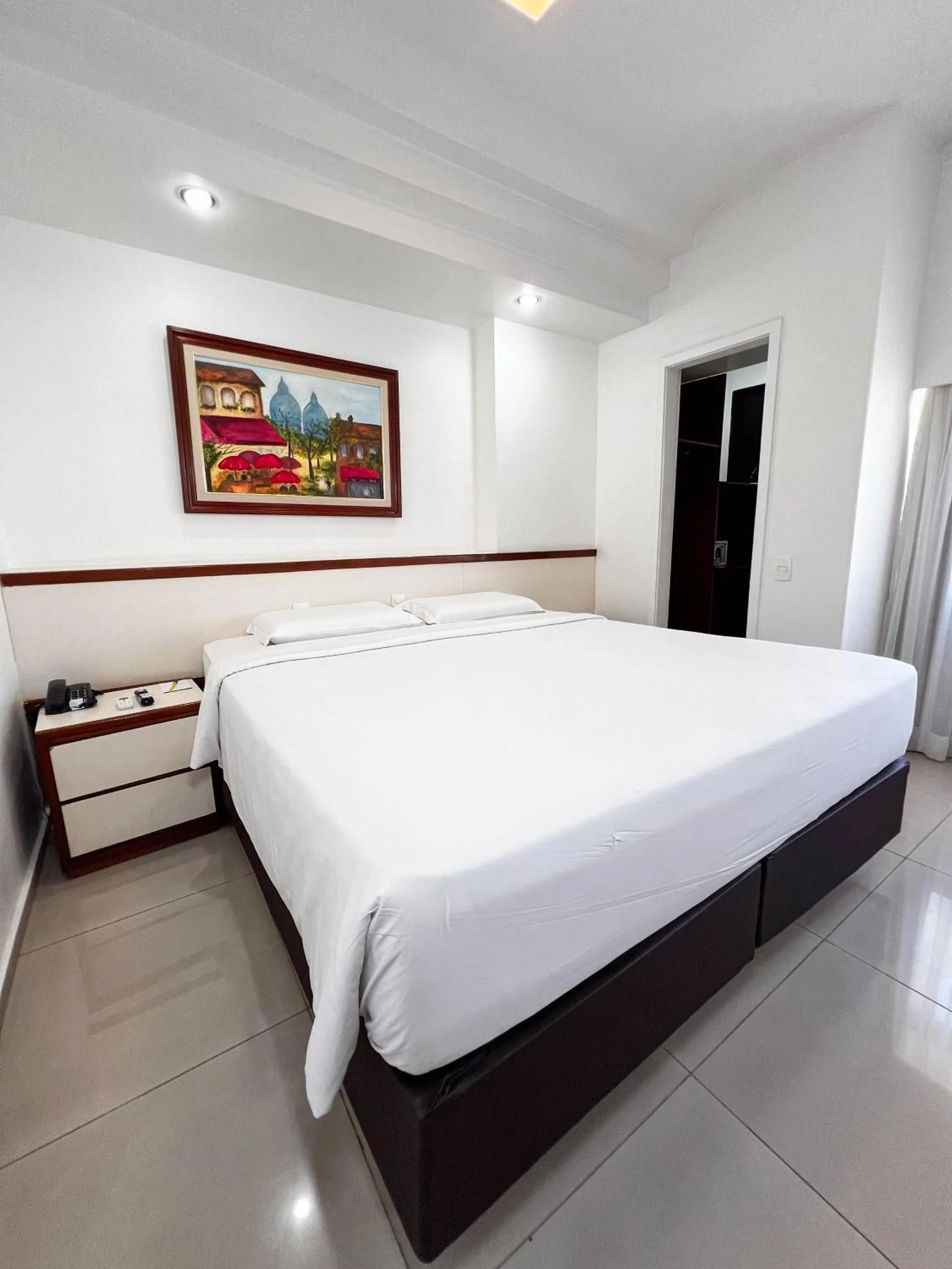 Bed in Royal Center Hotel Lourdes