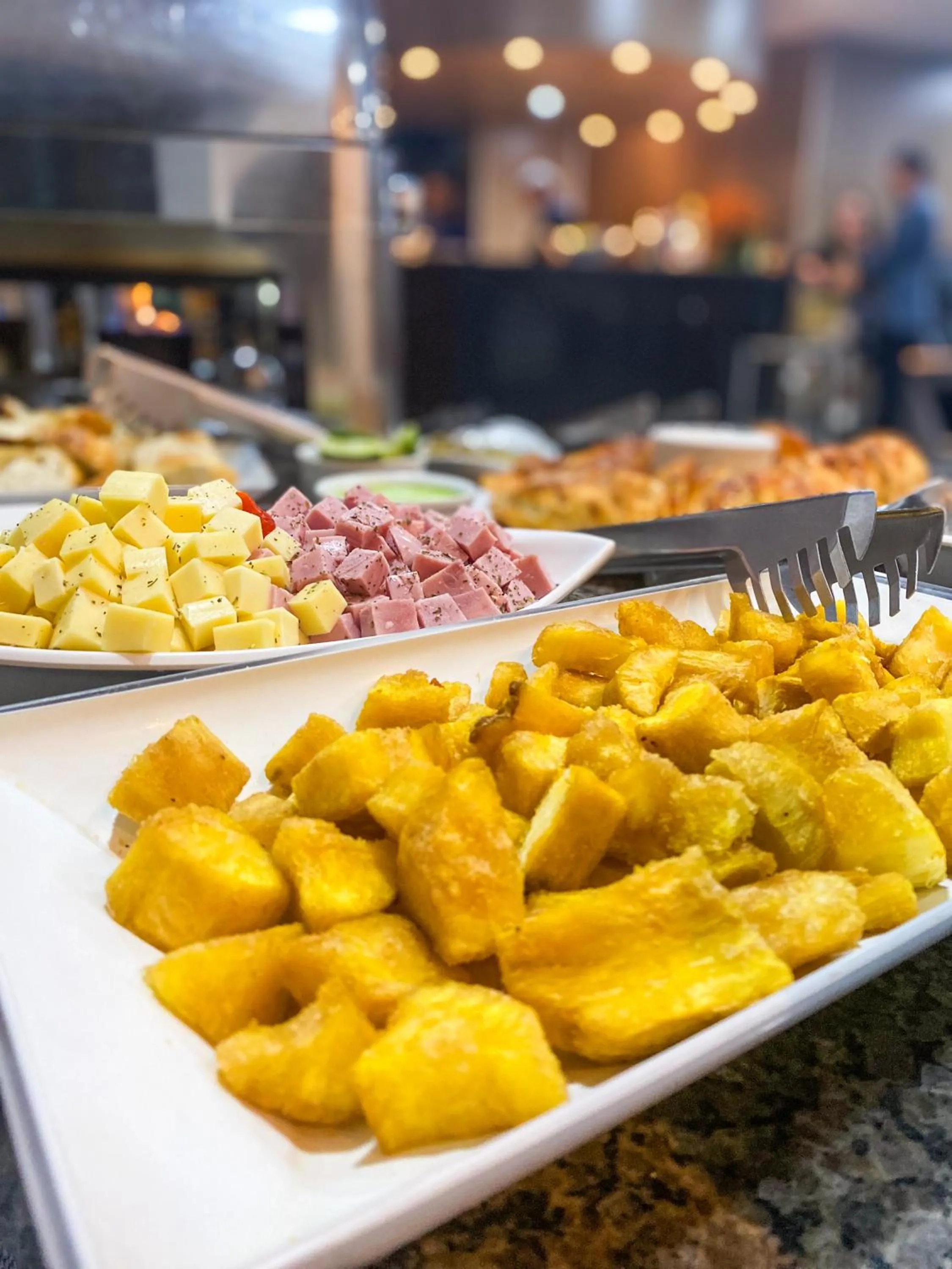 Food and drinks in Royal Center Hotel Lourdes