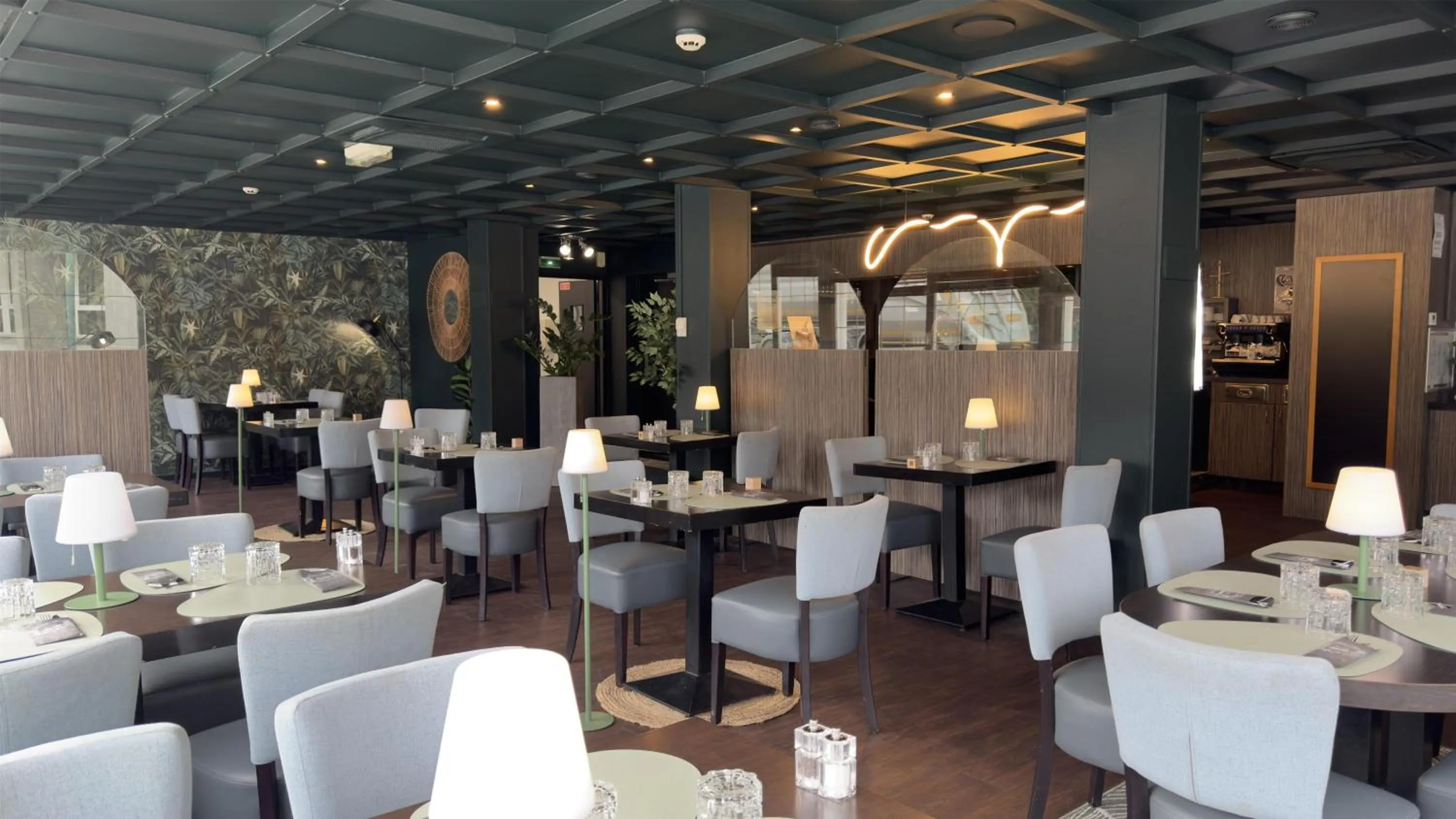 Food and drinks in Best Western Voiron Centre