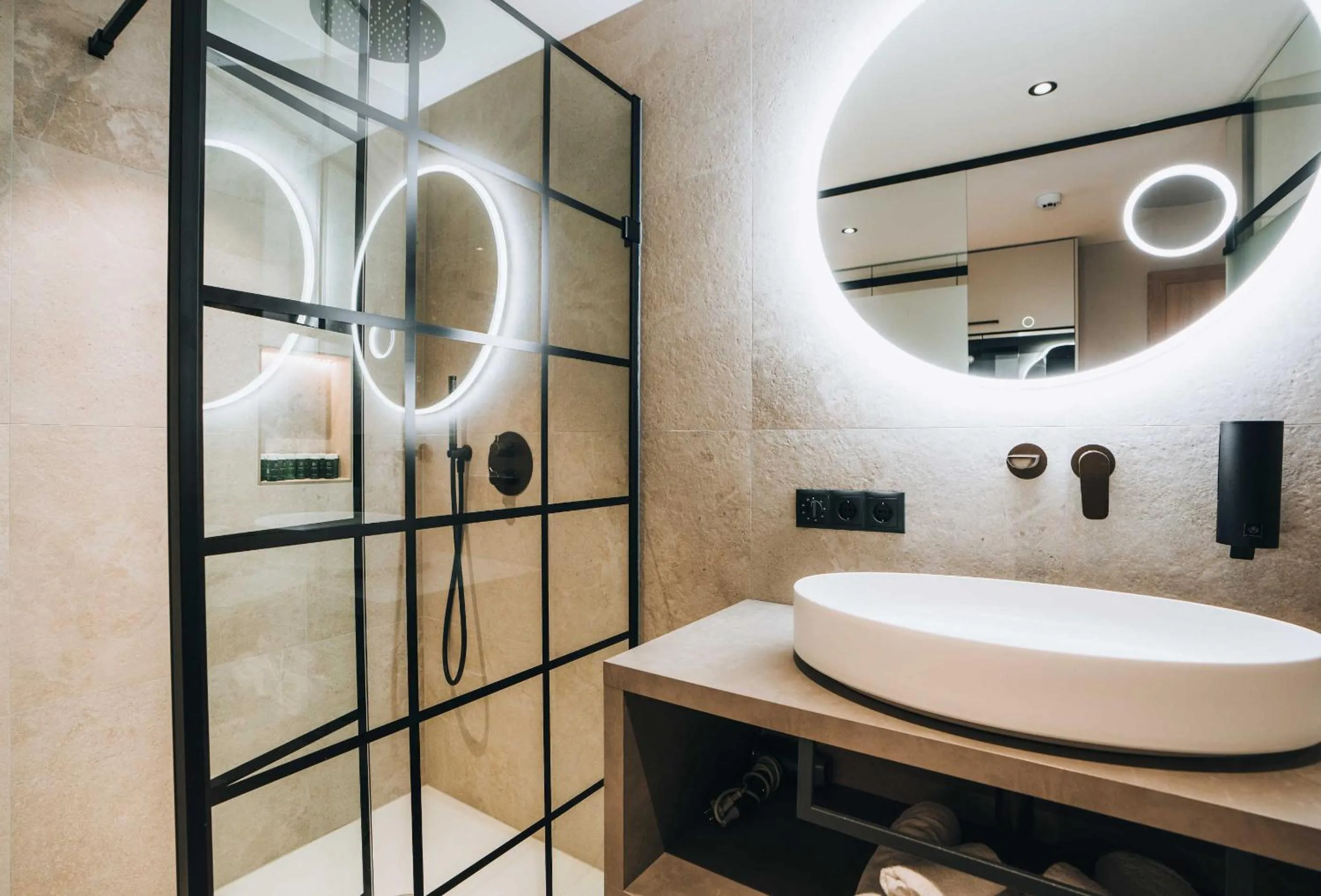 Shower in Grünwald Resort Sölden